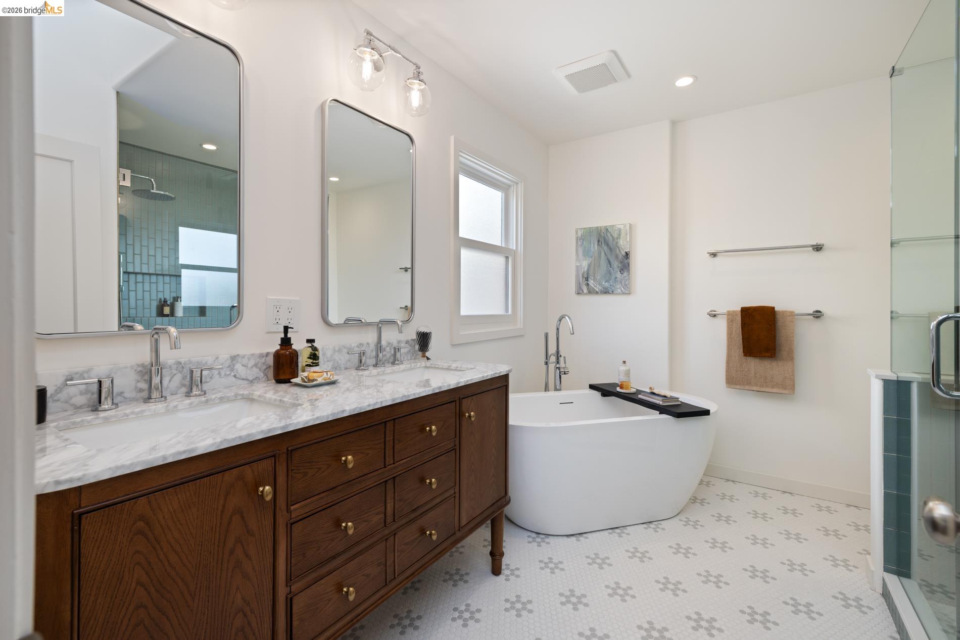 Detail Gallery Image 41 of 60 For 101 Windsor Ave., Kensington,  CA 94708 - 4 Beds | 2/1 Baths