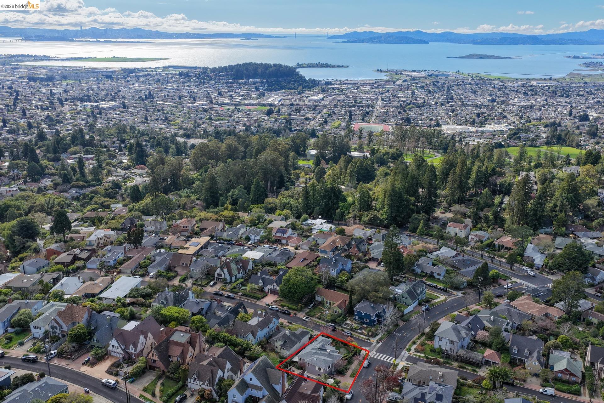 Detail Gallery Image 53 of 60 For 101 Windsor Ave., Kensington,  CA 94708 - 4 Beds | 2/1 Baths