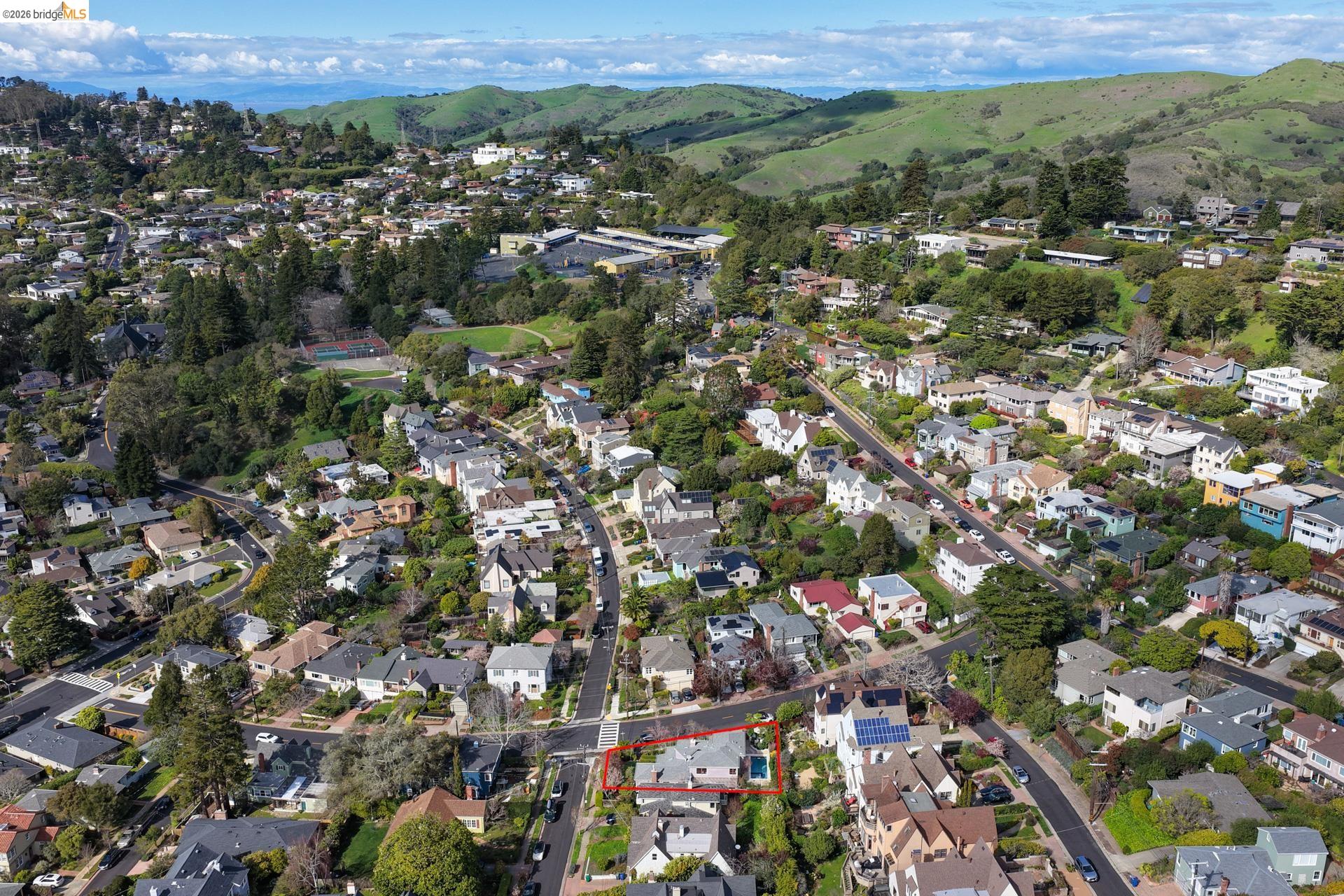 Detail Gallery Image 54 of 60 For 101 Windsor Ave., Kensington,  CA 94708 - 4 Beds | 2/1 Baths