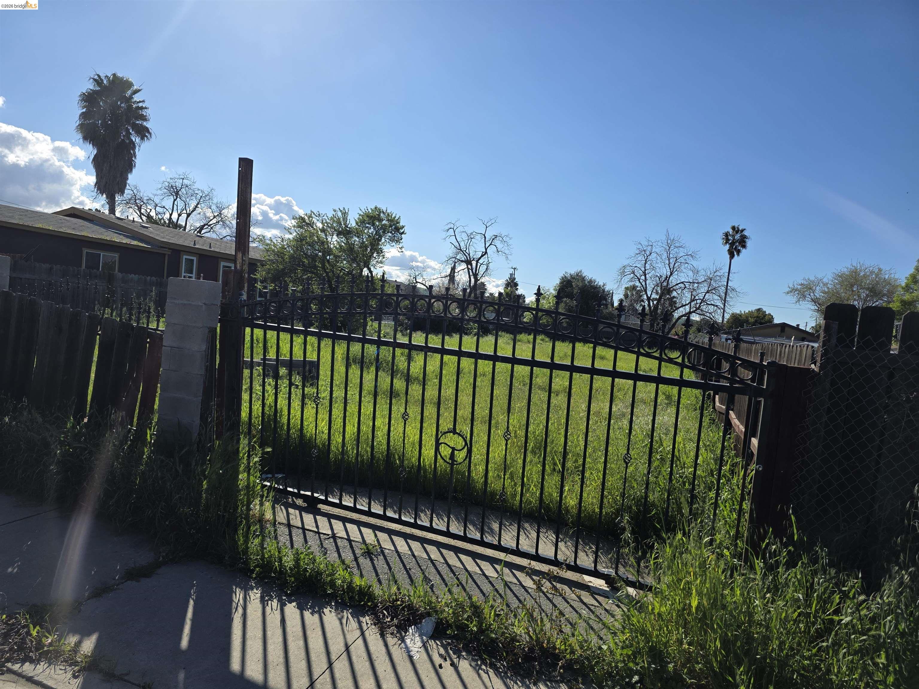 Detail Gallery Image 3 of 3 For 179 Crivello Ave, Bay Point,  CA 94565 - – Beds | – Baths