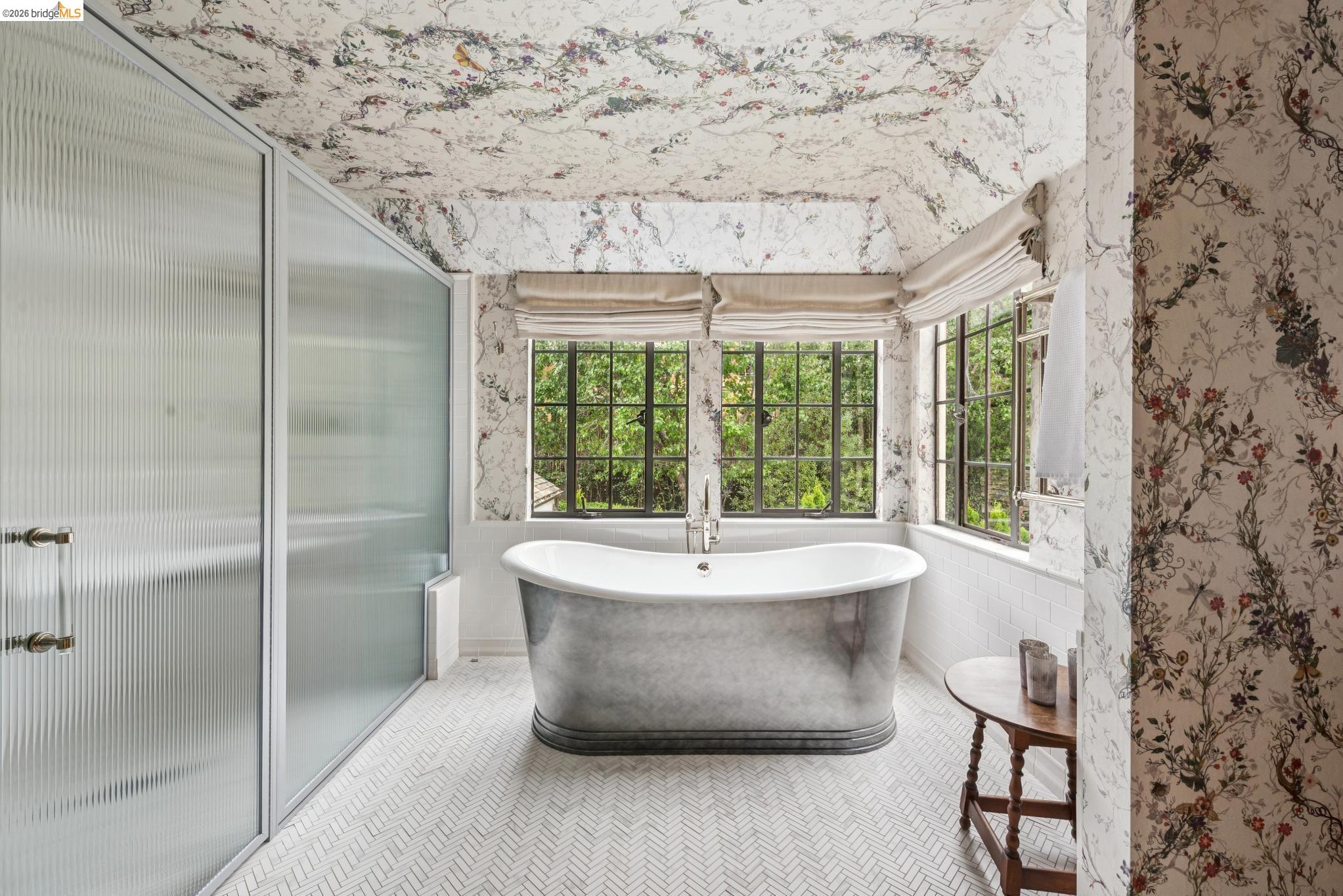 Detail Gallery Image 26 of 30 For 5710 Margarido Dr, Oakland,  CA 94618 - 5 Beds | 5/1 Baths