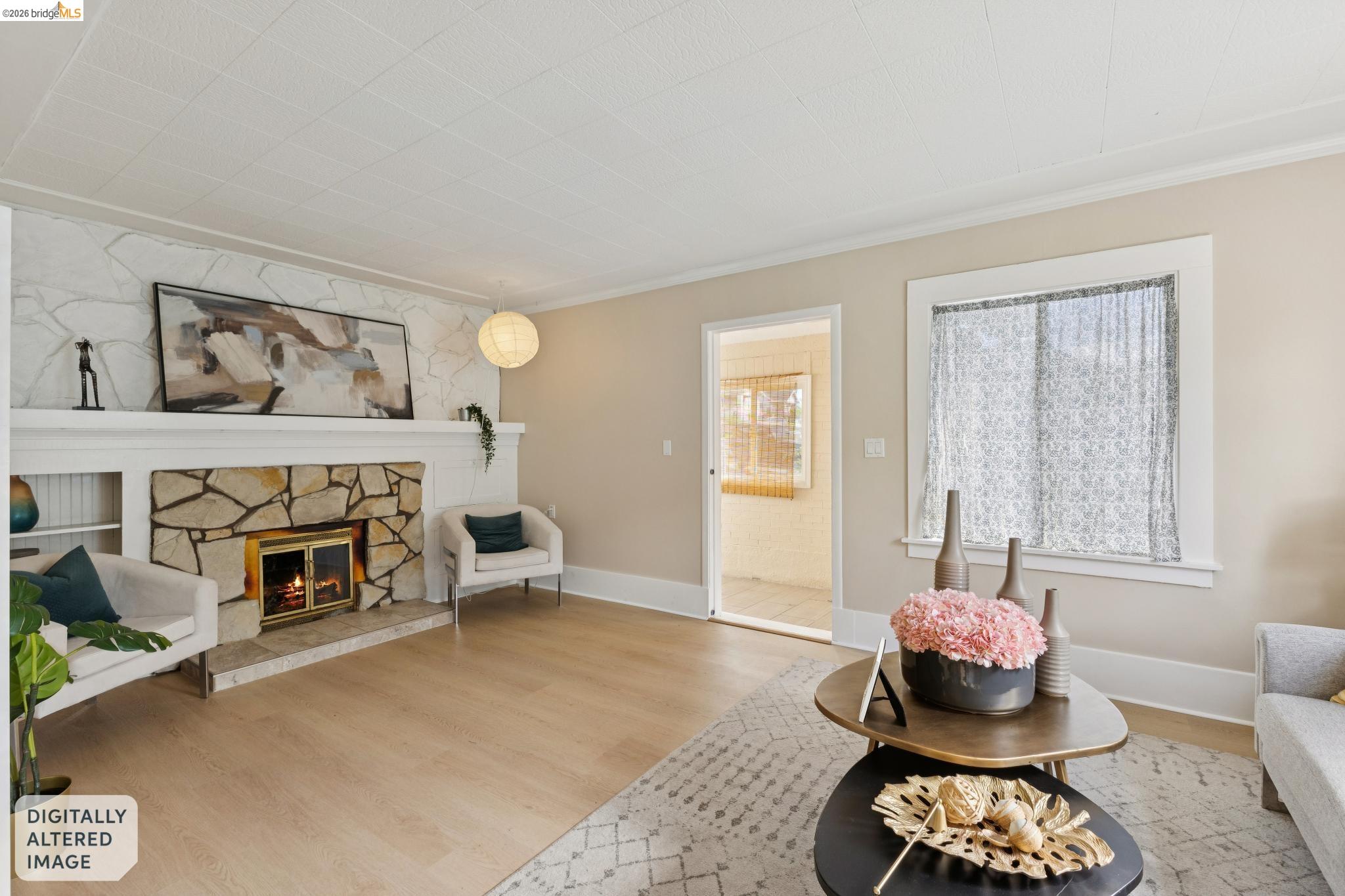 Detail Gallery Image 11 of 60 For 1983 38th Ave, Oakland,  CA 94601 - 5 Beds | 4 Baths