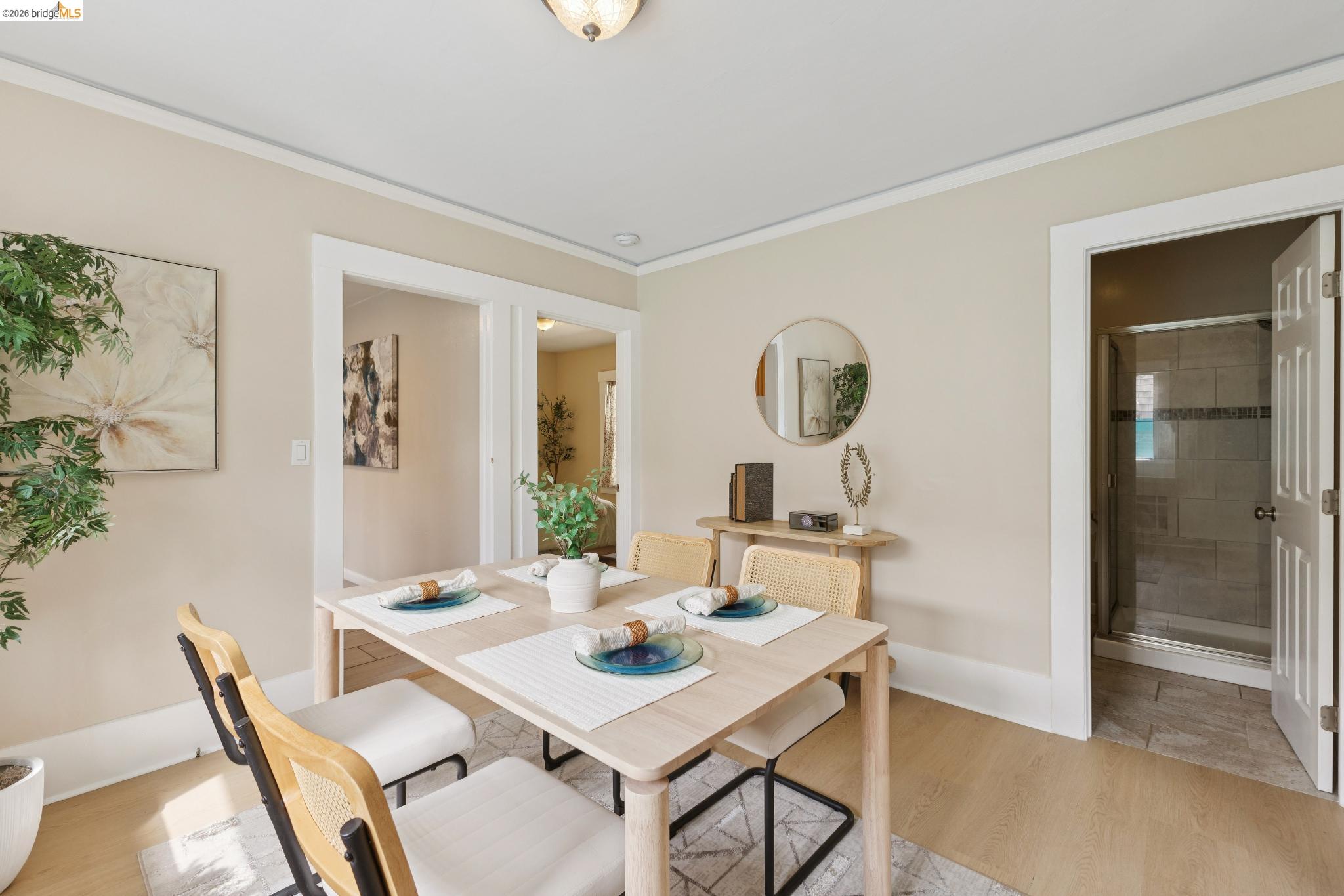 Detail Gallery Image 14 of 60 For 1983 38th Ave, Oakland,  CA 94601 - 5 Beds | 4 Baths