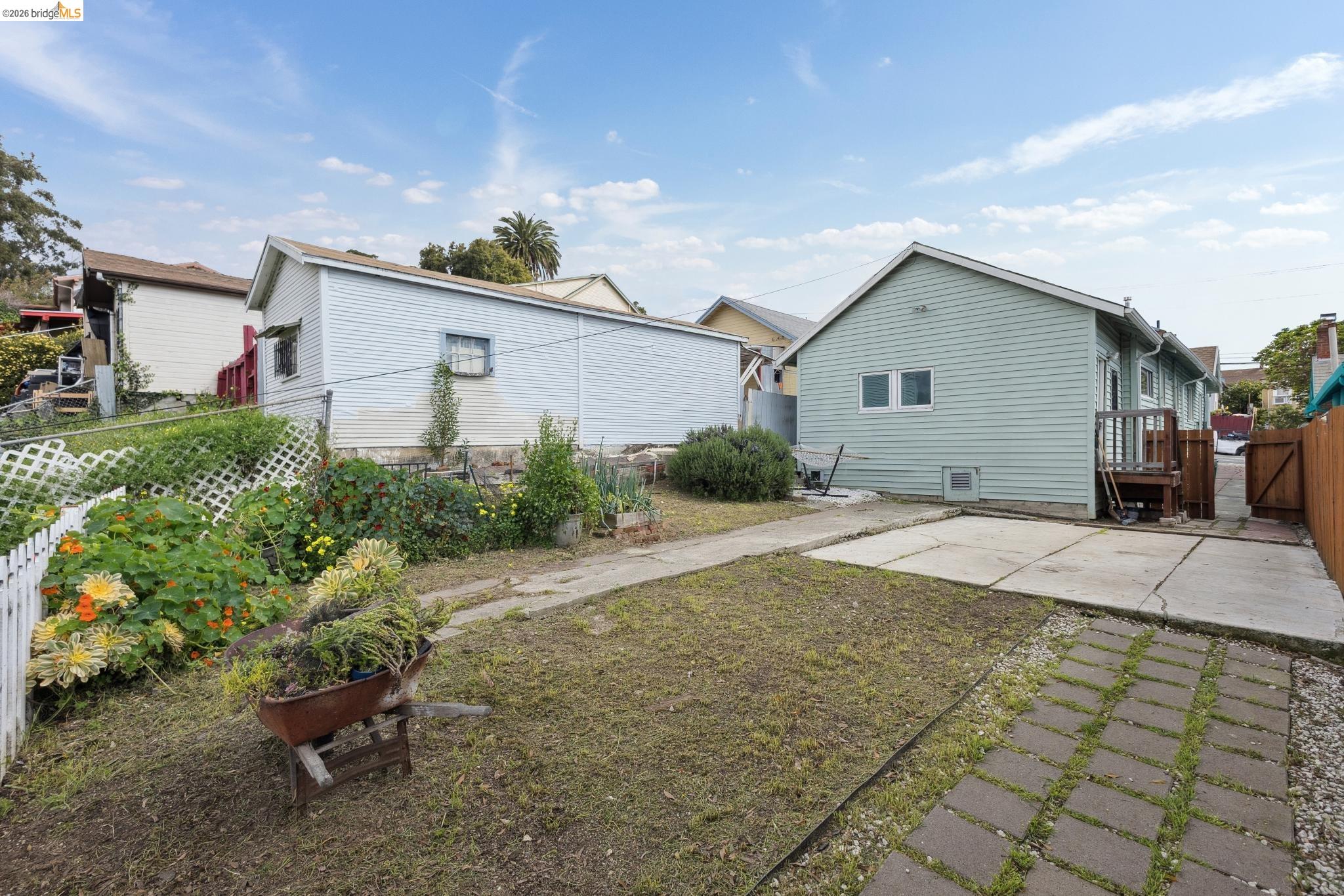 Detail Gallery Image 44 of 60 For 1983 38th Ave, Oakland,  CA 94601 - 5 Beds | 4 Baths