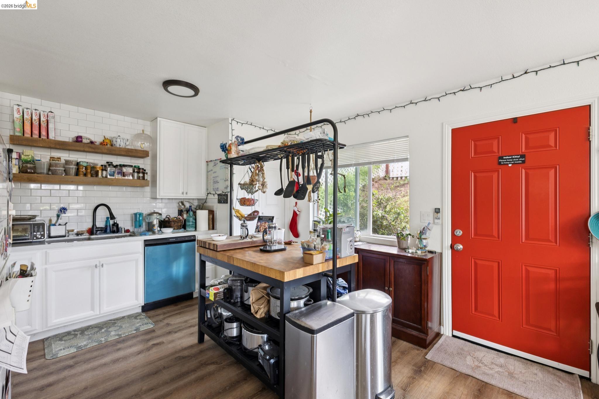 Detail Gallery Image 52 of 60 For 1983 38th Ave, Oakland,  CA 94601 - 5 Beds | 4 Baths