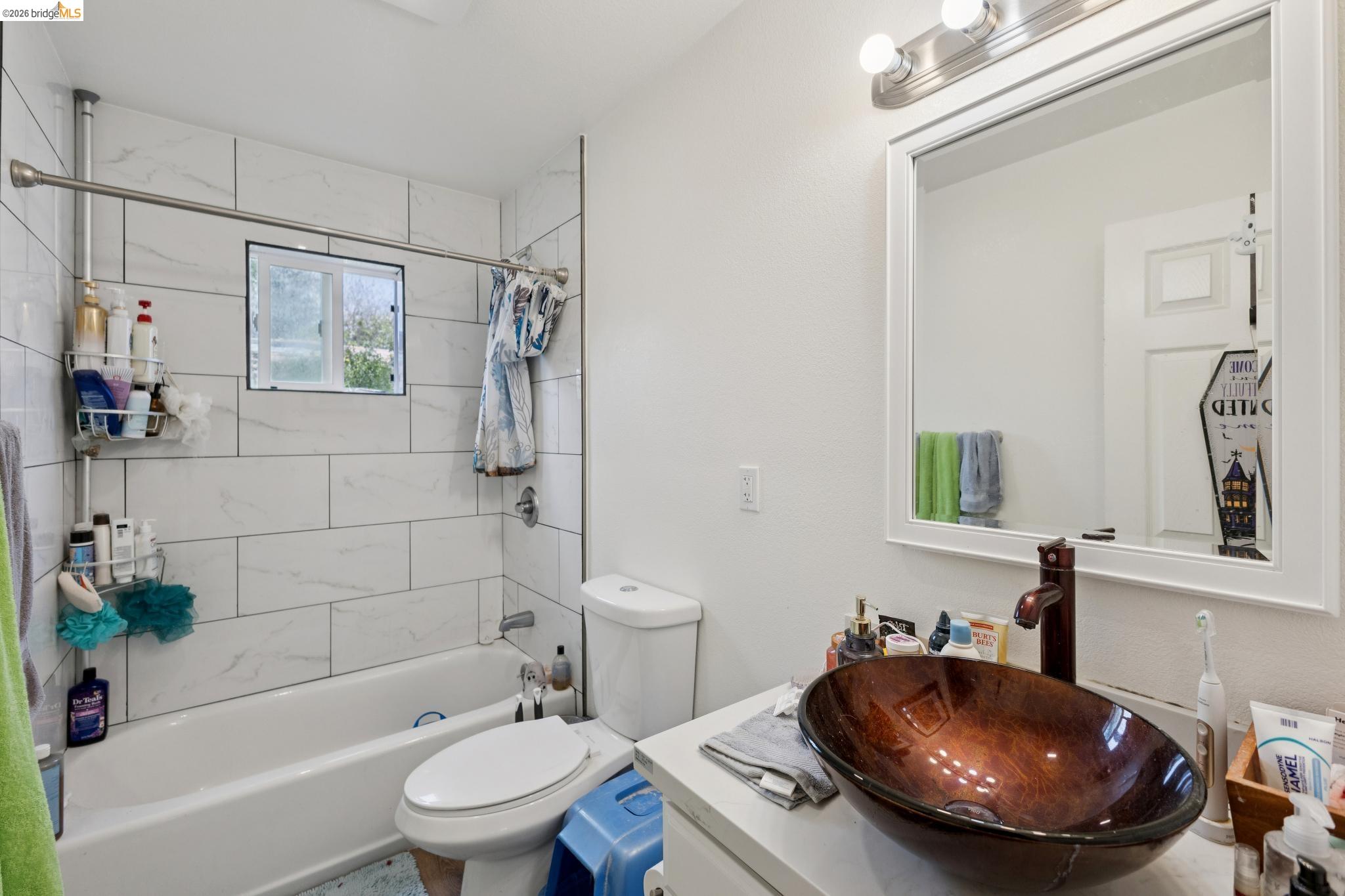 Detail Gallery Image 56 of 60 For 1983 38th Ave, Oakland,  CA 94601 - 5 Beds | 4 Baths