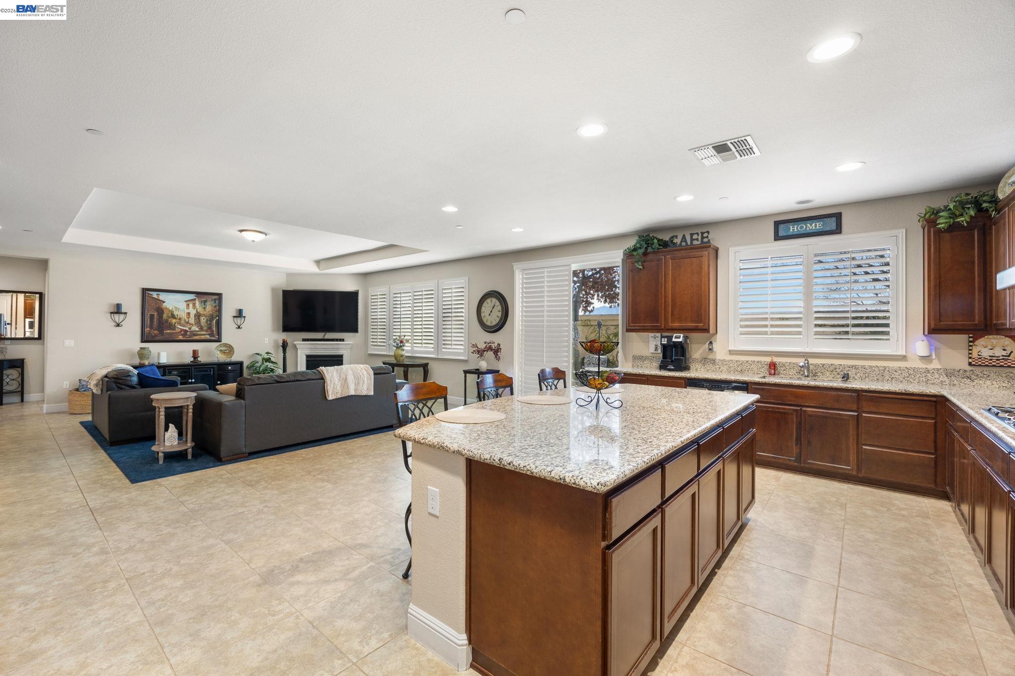 Detail Gallery Image 12 of 60 For 2233 Demartini Ln, Brentwood,  CA 94513 - 4 Beds | 3 Baths