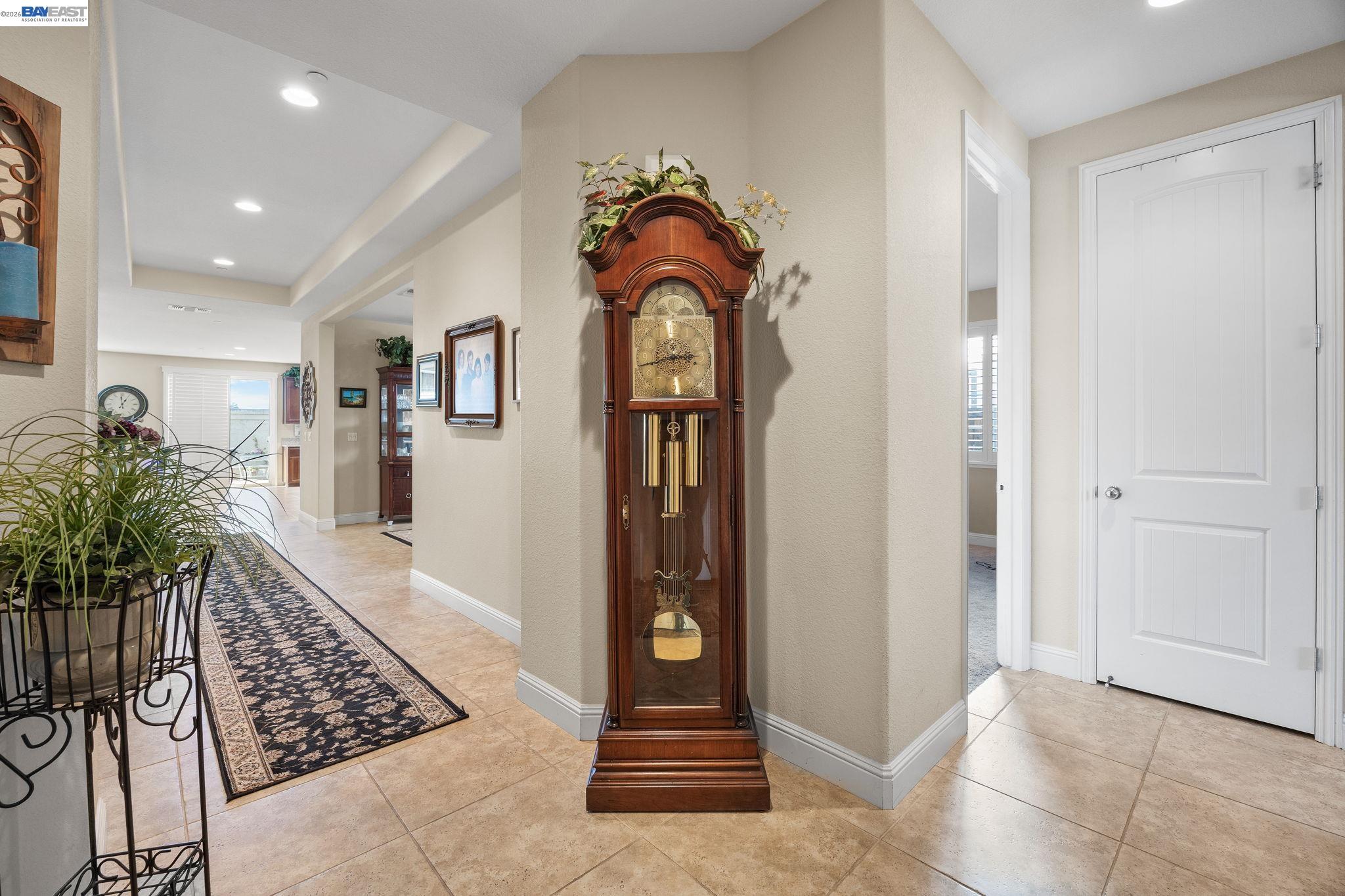 Detail Gallery Image 4 of 60 For 2233 Demartini Ln, Brentwood,  CA 94513 - 4 Beds | 3 Baths