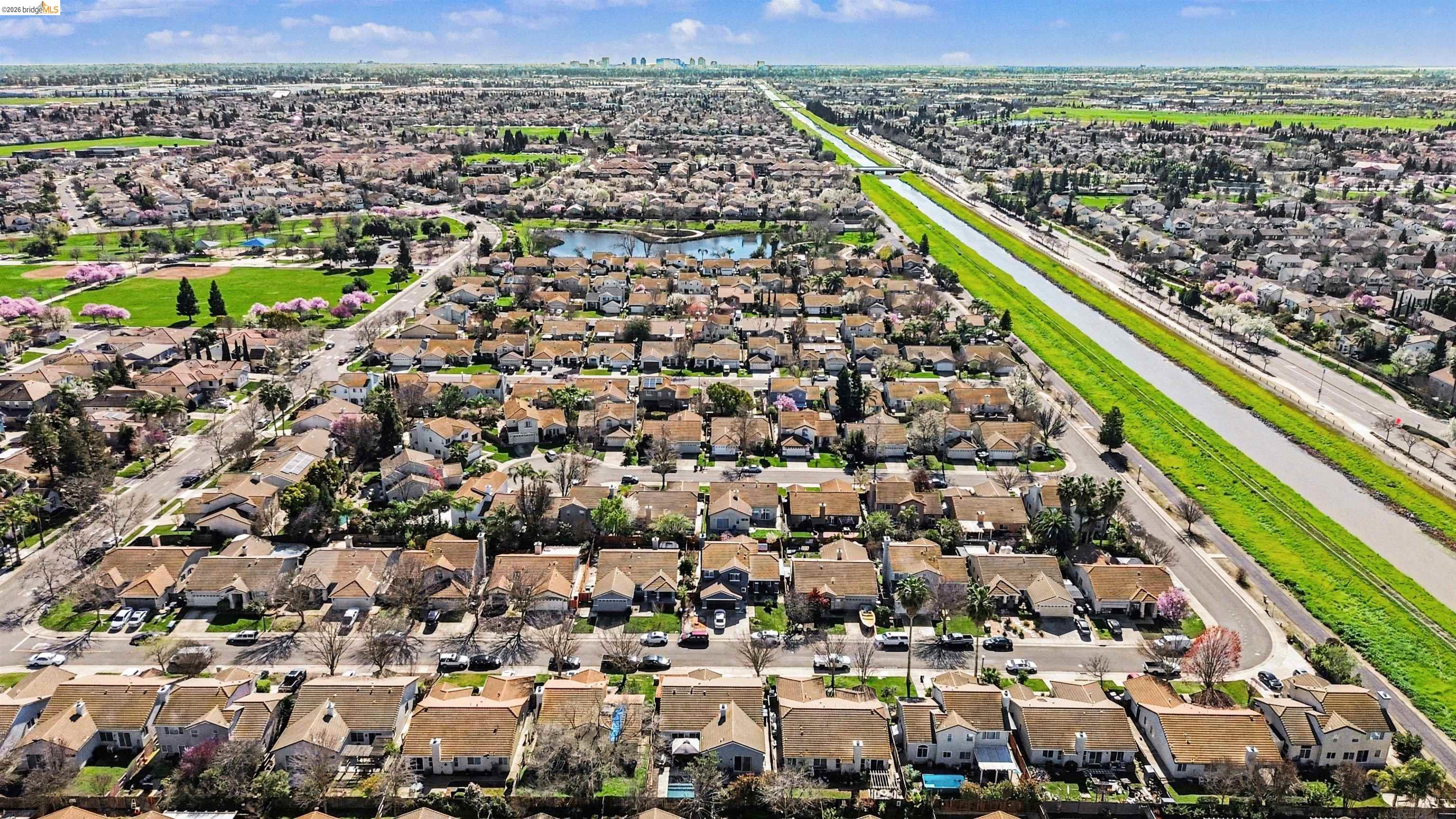Detail Gallery Image 28 of 31 For 193 Mike Gartrell Cir, Sacramento,  CA 95835 - 3 Beds | 2 Baths