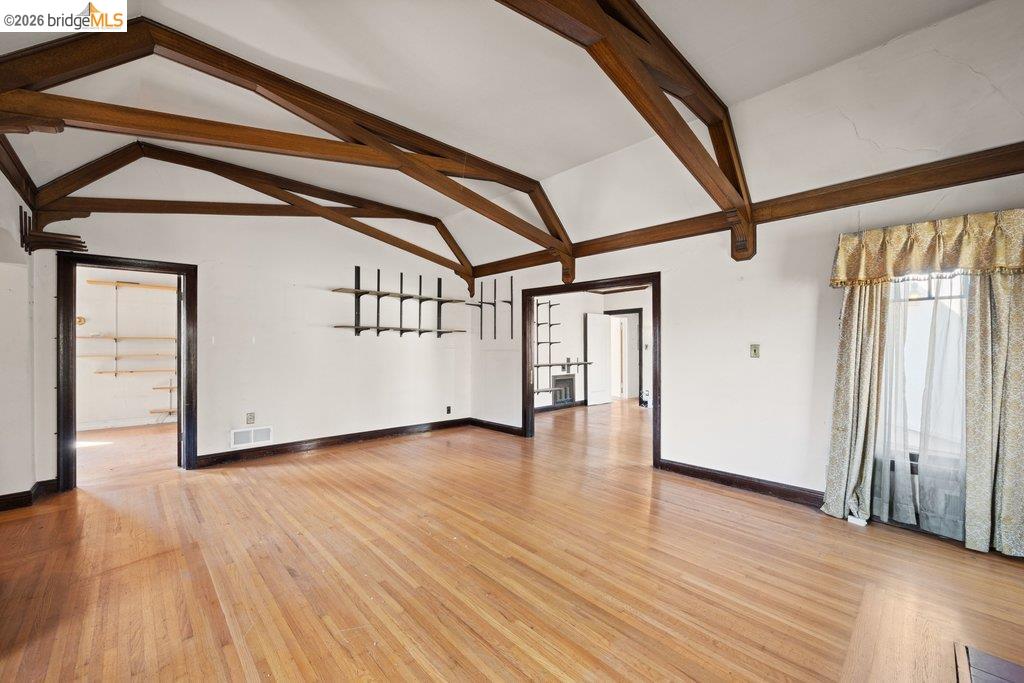 Detail Gallery Image 11 of 60 For 2569 Maxwell Ave, Oakland,  CA 94601 - 3 Beds | 1 Baths