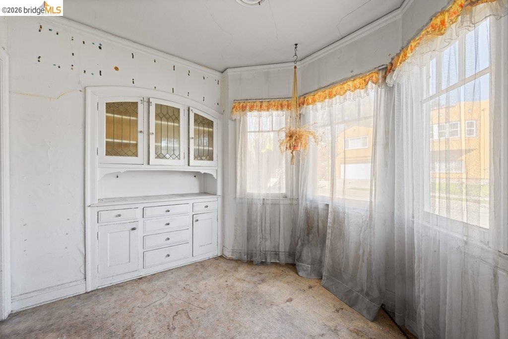 Detail Gallery Image 17 of 60 For 2569 Maxwell Ave, Oakland,  CA 94601 - 3 Beds | 1 Baths