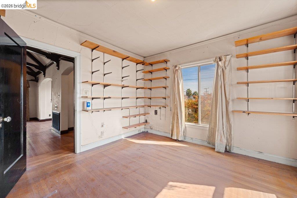 Detail Gallery Image 45 of 60 For 2569 Maxwell Ave, Oakland,  CA 94601 - 3 Beds | 1 Baths