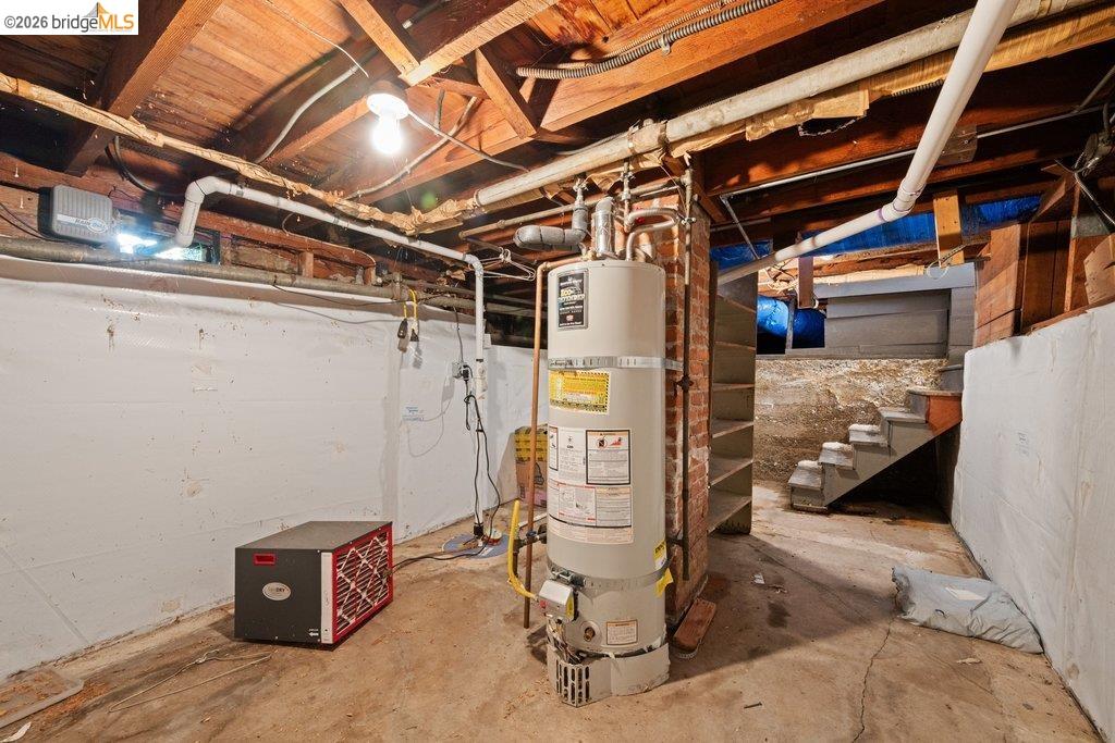 Detail Gallery Image 56 of 60 For 2569 Maxwell Ave, Oakland,  CA 94601 - 3 Beds | 1 Baths