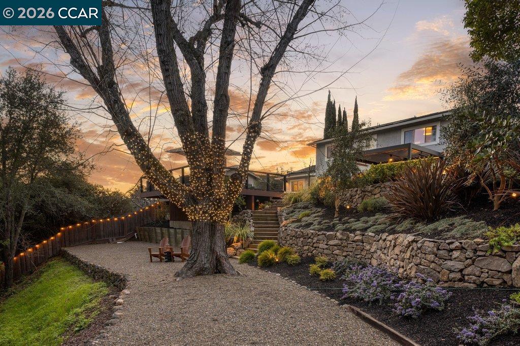 Detail Gallery Image 8 of 60 For 1832 Joseph Drive, Moraga,  CA 94556 - 4 Beds | 3 Baths