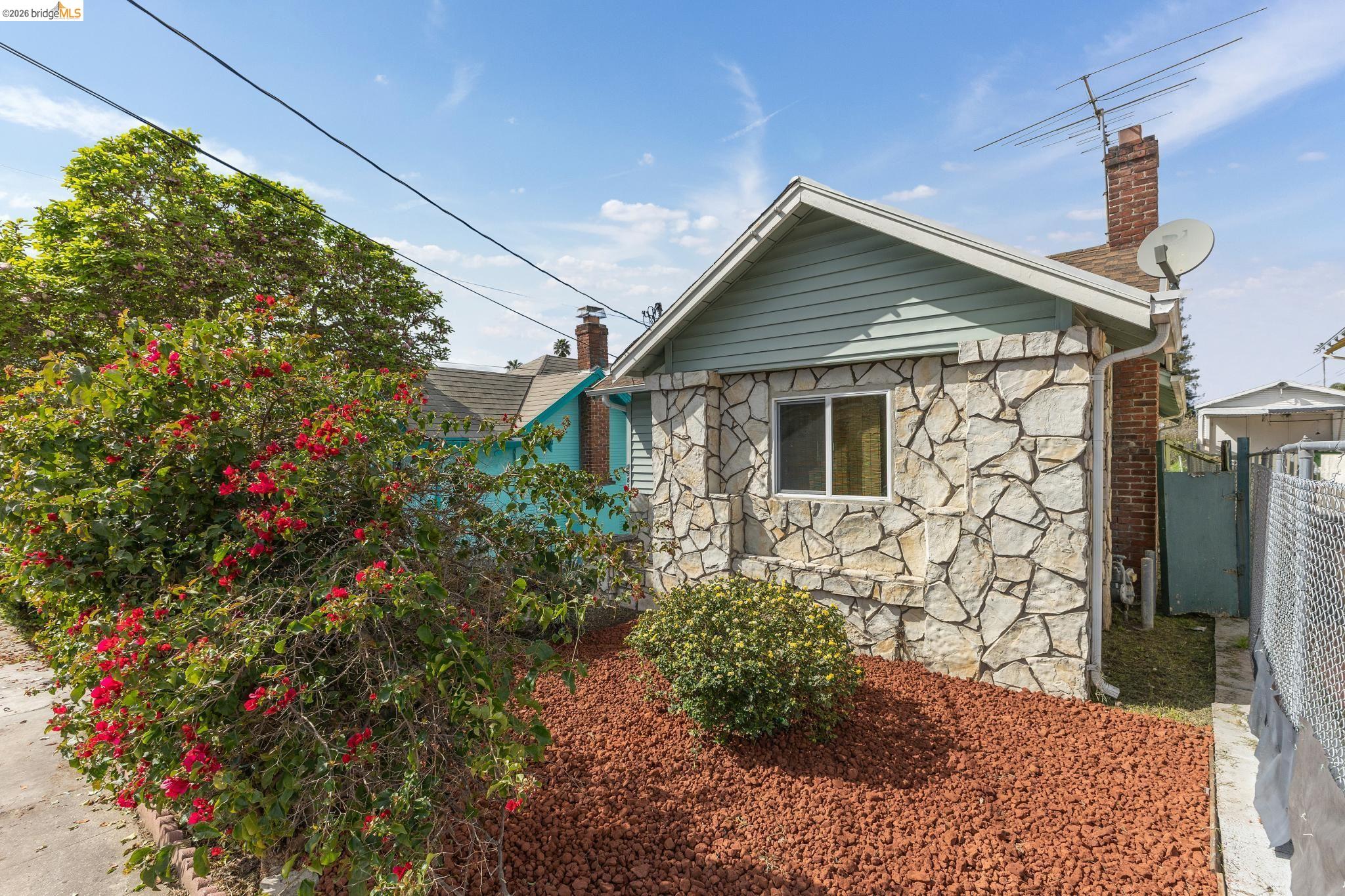 Front Image Thumbnail for EB41125793