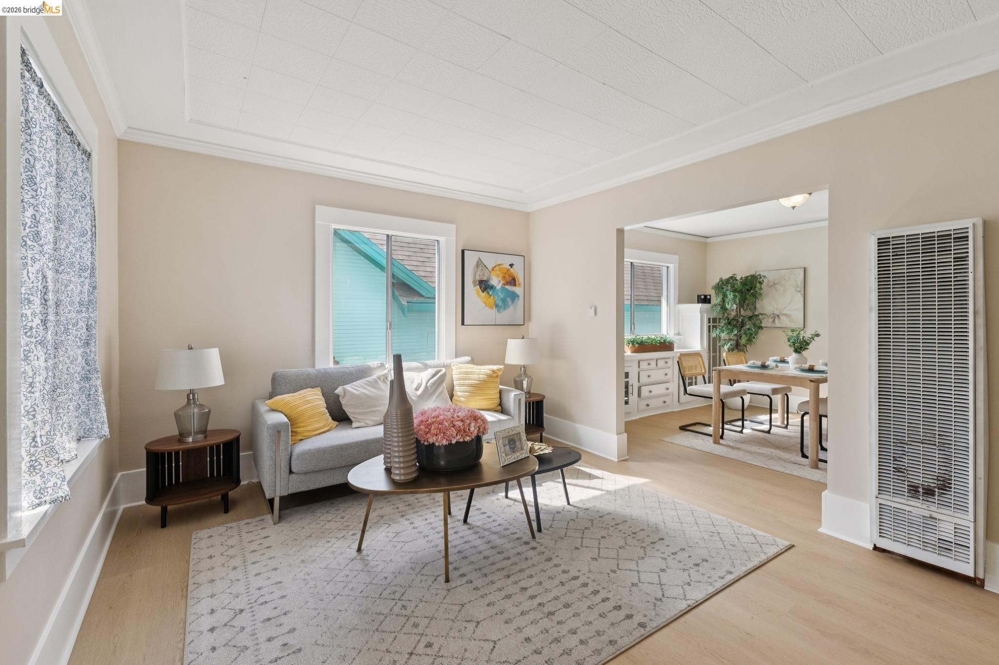 Detail Gallery Image 6 of 60 For 1983 38th Ave, Oakland,  CA 94601 - – Beds | – Baths