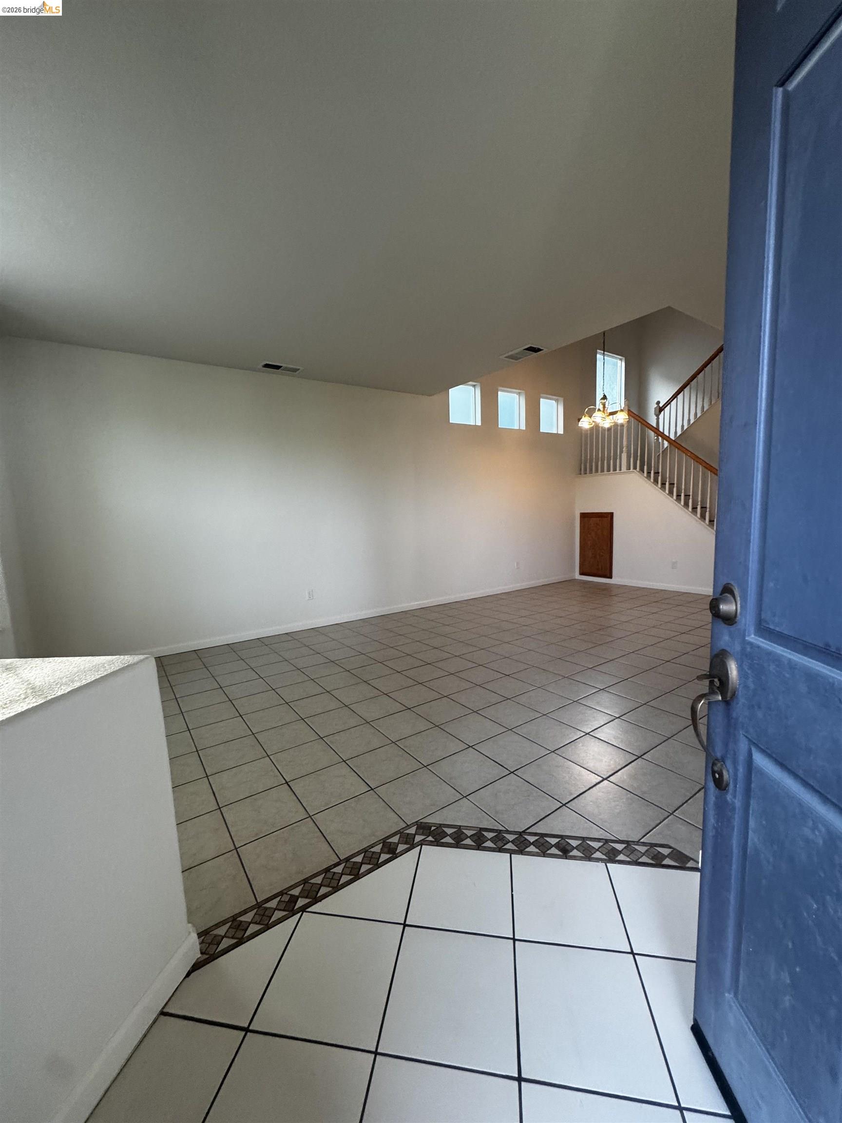 Detail Gallery Image 3 of 26 For 8224 Shay Cir, Stockton,  CA 95212 - 3 Beds | 2/1 Baths