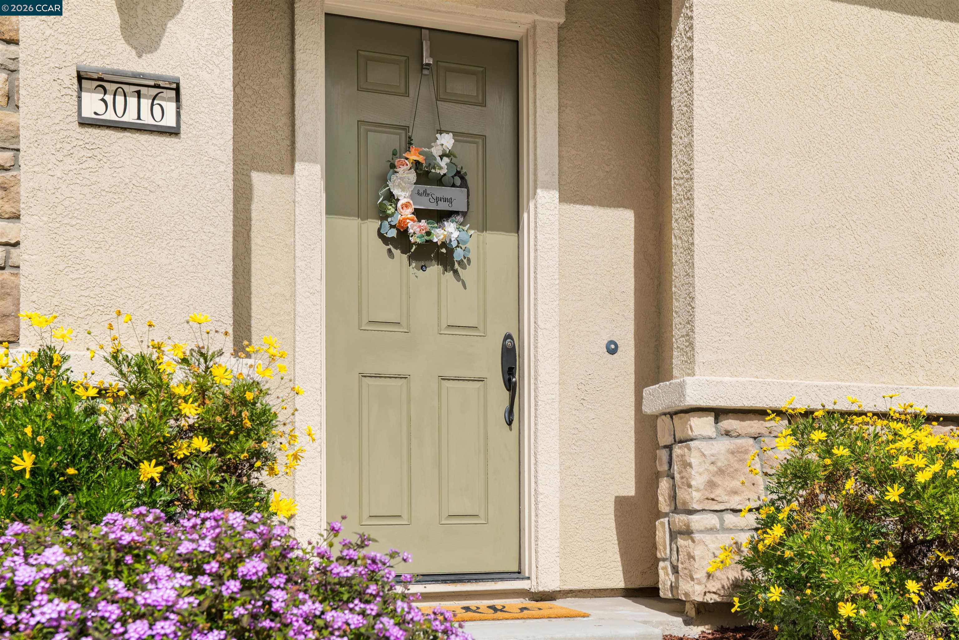 Detail Gallery Image 4 of 54 For 3016 Threecastles Way, Dublin,  CA 94568 - 4 Beds | 3/1 Baths