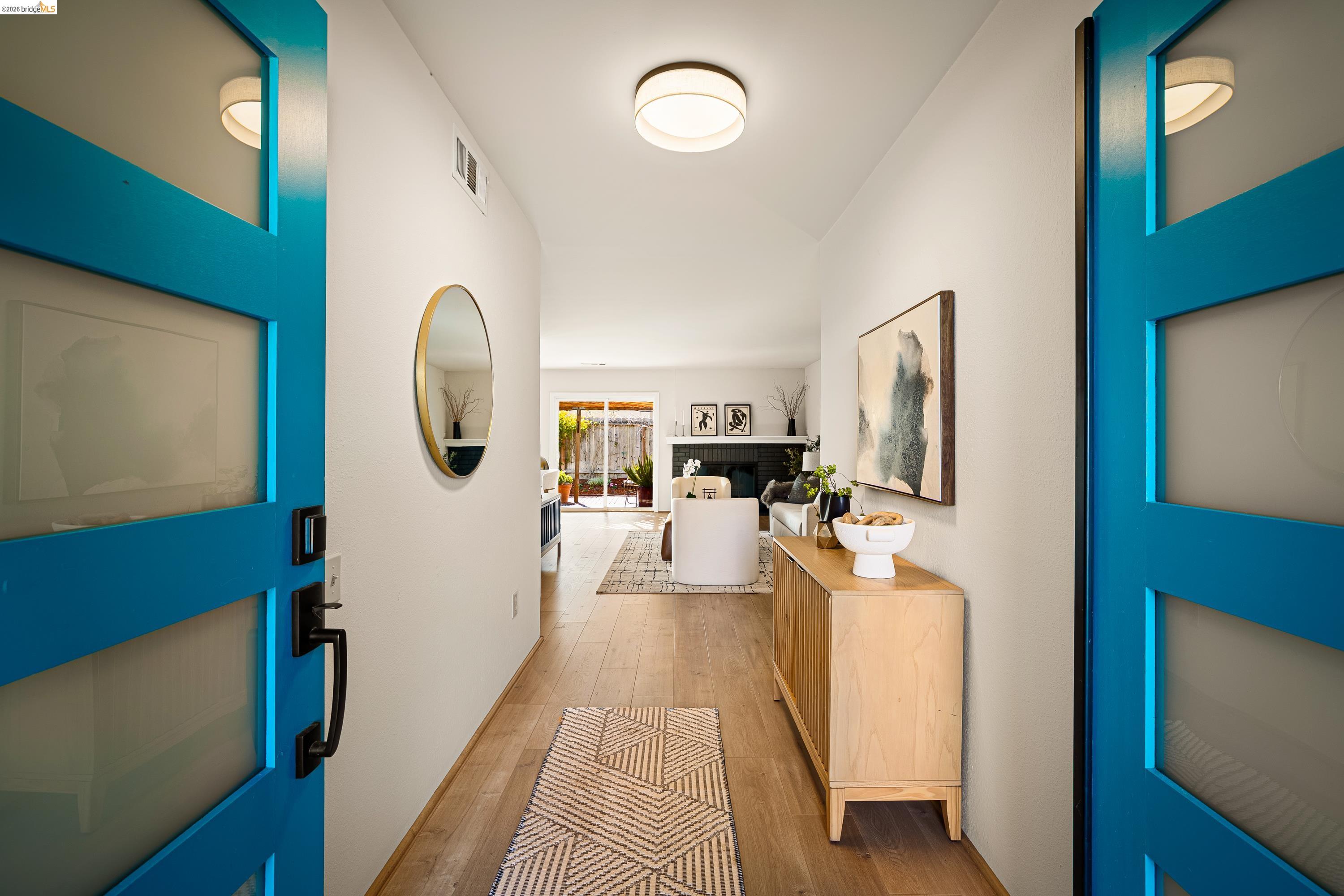 Detail Gallery Image 3 of 58 For 10 Clear Water Ct, Richmond,  CA 94803 - 3 Beds | 2 Baths