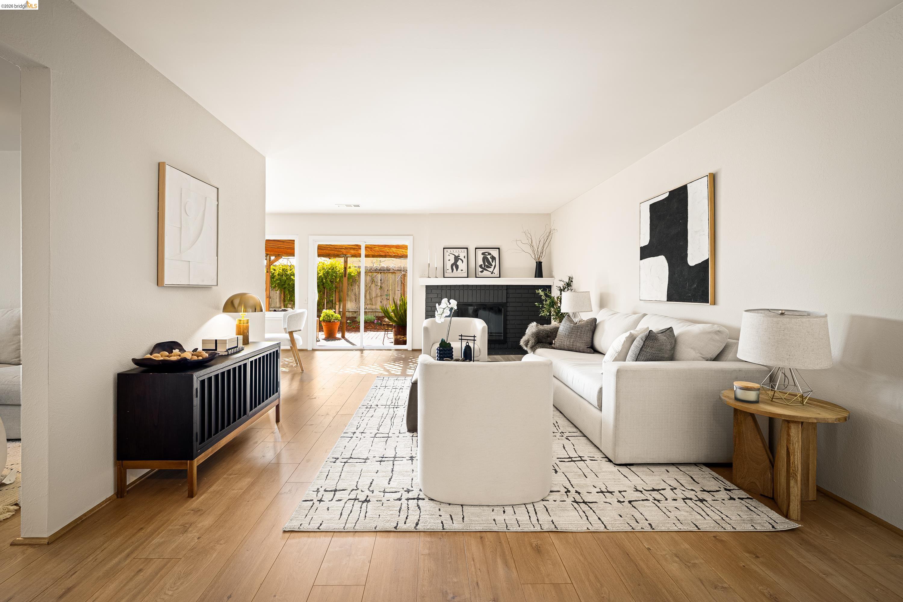 Detail Gallery Image 4 of 58 For 10 Clear Water Ct, Richmond,  CA 94803 - 3 Beds | 2 Baths