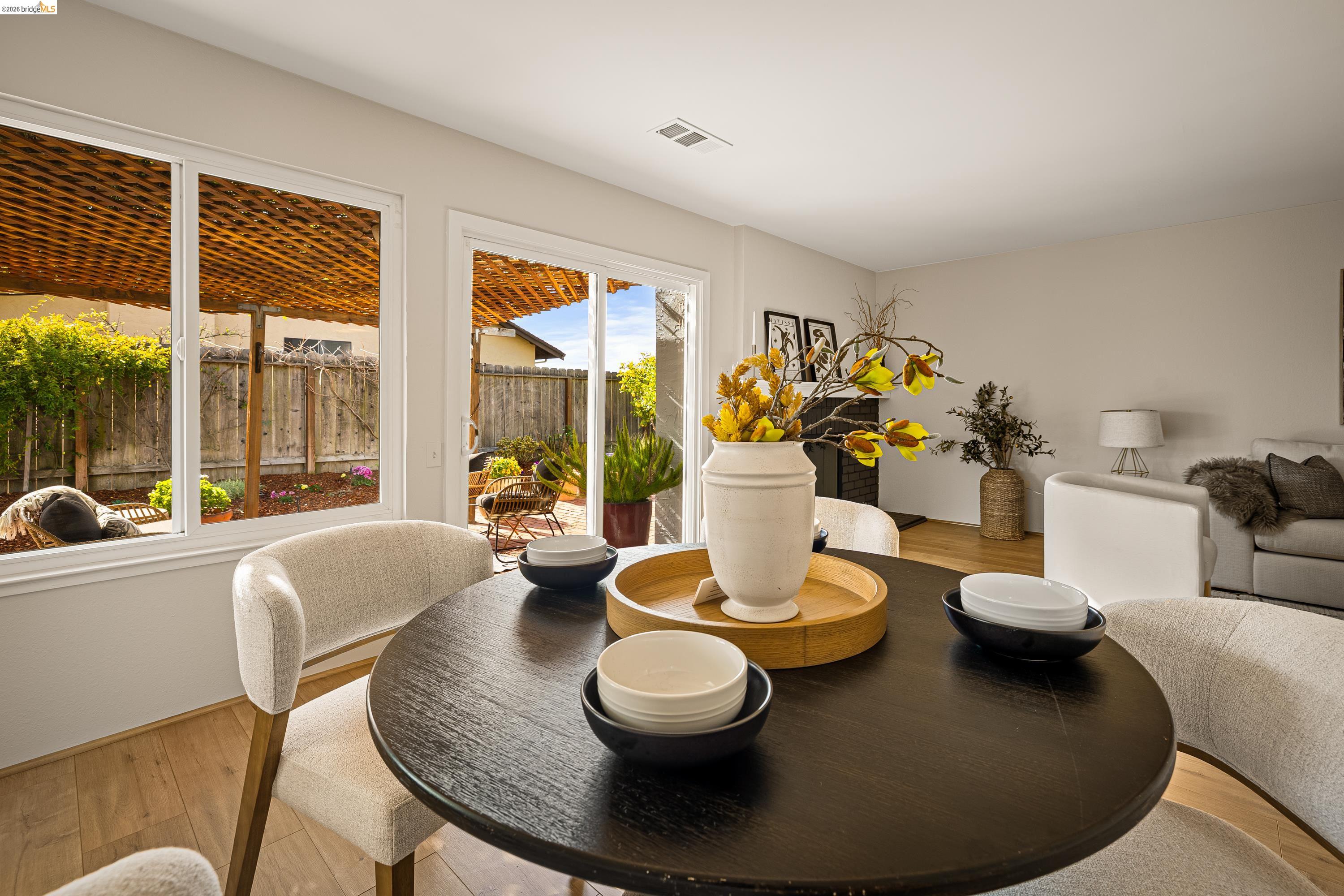 Detail Gallery Image 32 of 58 For 10 Clear Water Ct, Richmond,  CA 94803 - 3 Beds | 2 Baths