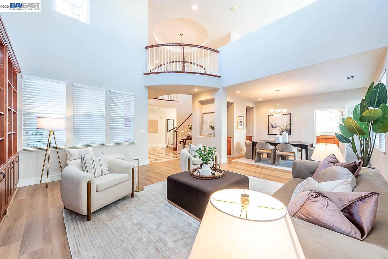 Detail Gallery Image 11 of 60 For 33038 Garfinkle St, Union City,  CA 94587 - 5 Beds | 4/1 Baths