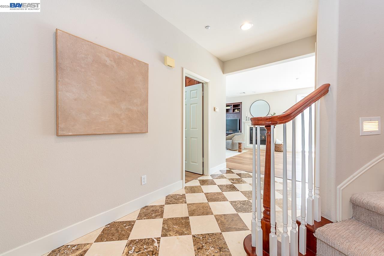 Detail Gallery Image 16 of 60 For 33038 Garfinkle St, Union City,  CA 94587 - 5 Beds | 4/1 Baths