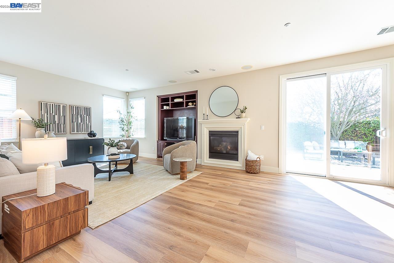 Detail Gallery Image 17 of 60 For 33038 Garfinkle St, Union City,  CA 94587 - 5 Beds | 4/1 Baths