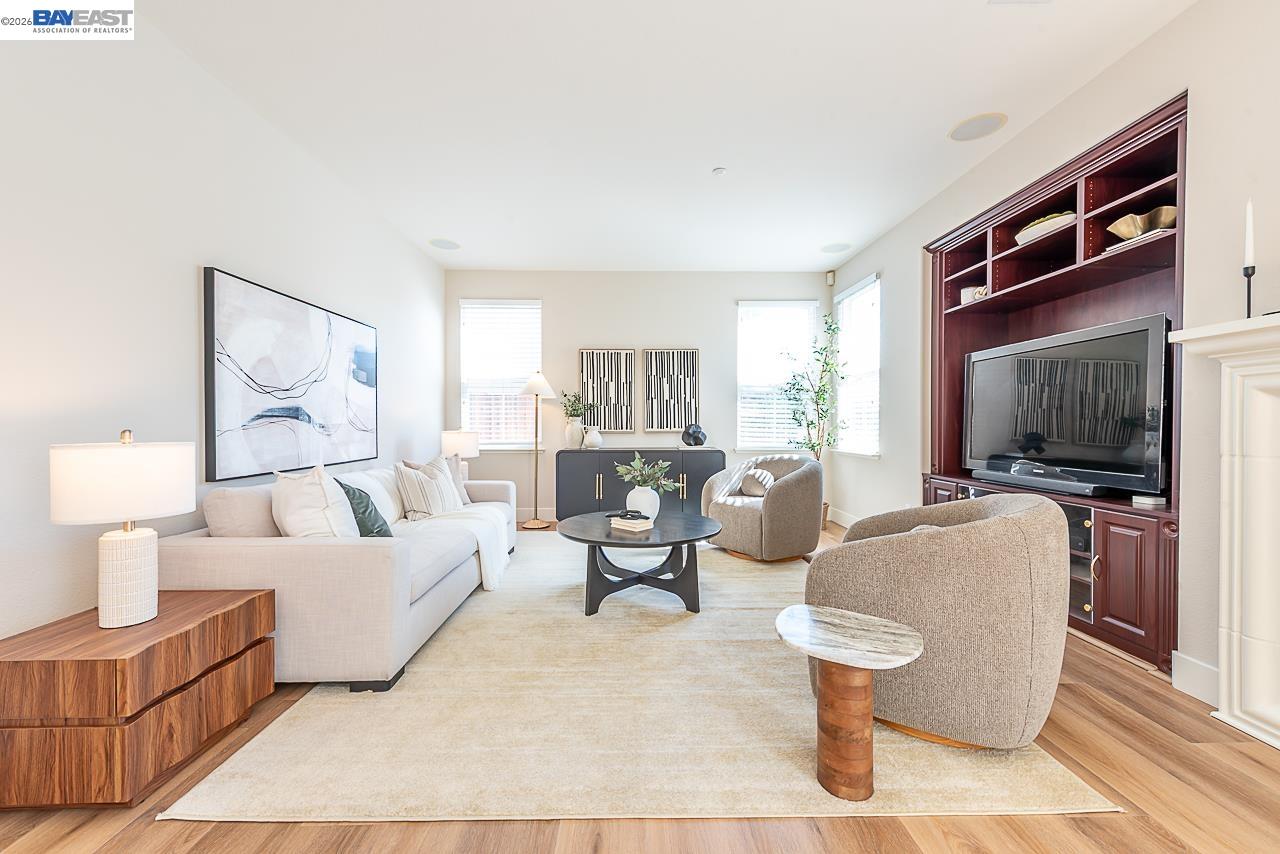 Detail Gallery Image 19 of 60 For 33038 Garfinkle St, Union City,  CA 94587 - 5 Beds | 4/1 Baths