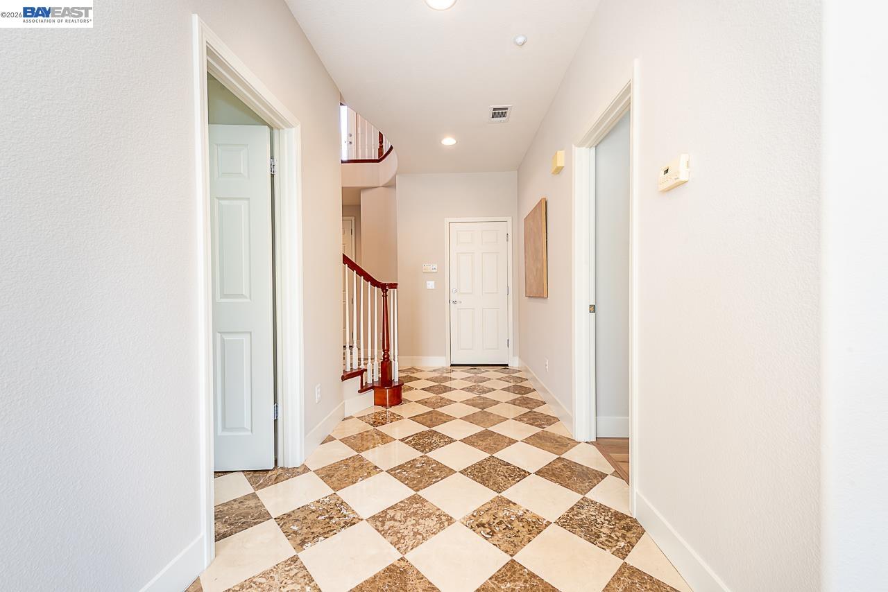 Detail Gallery Image 29 of 60 For 33038 Garfinkle St, Union City,  CA 94587 - 5 Beds | 4/1 Baths