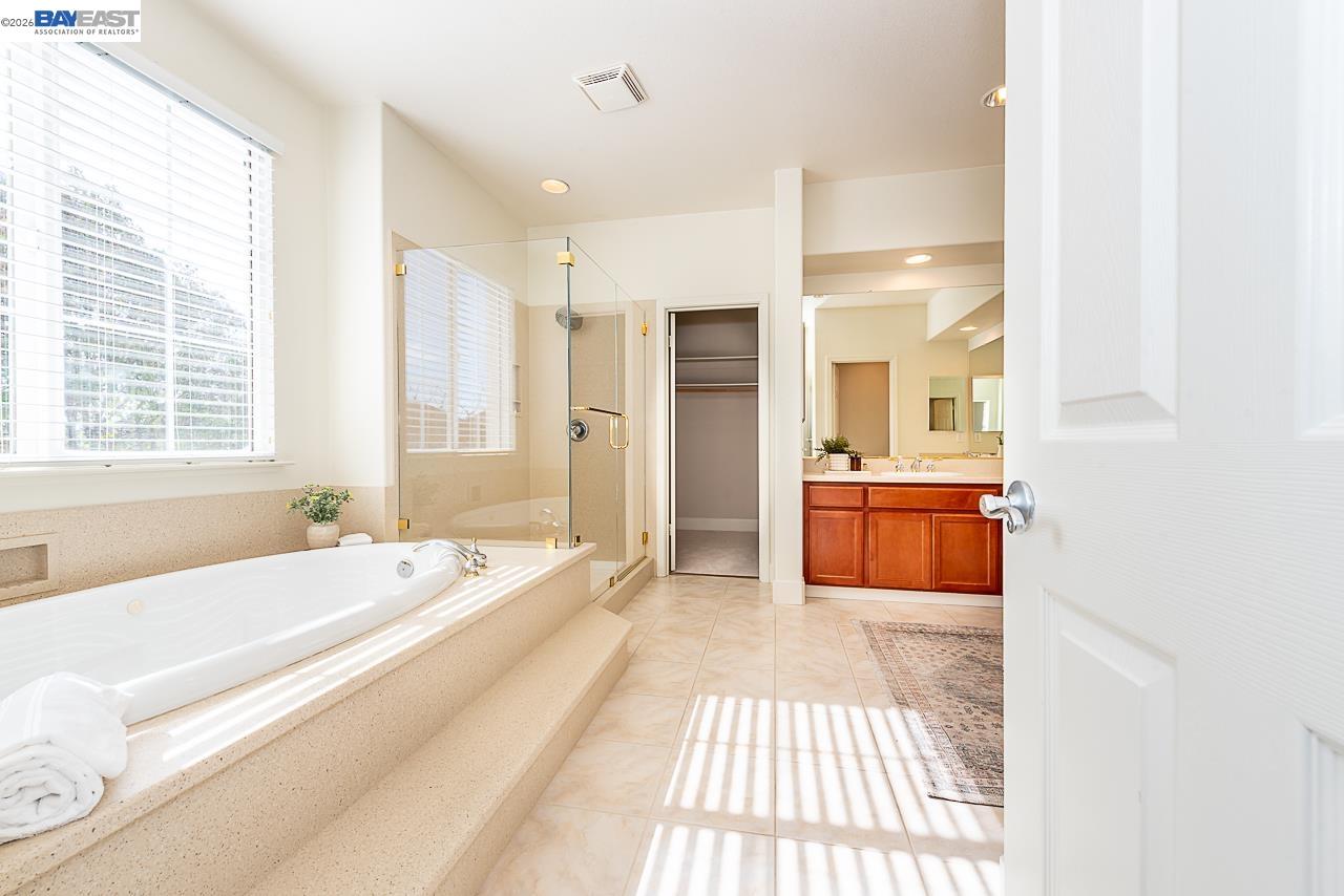 Detail Gallery Image 42 of 60 For 33038 Garfinkle St, Union City,  CA 94587 - 5 Beds | 4/1 Baths