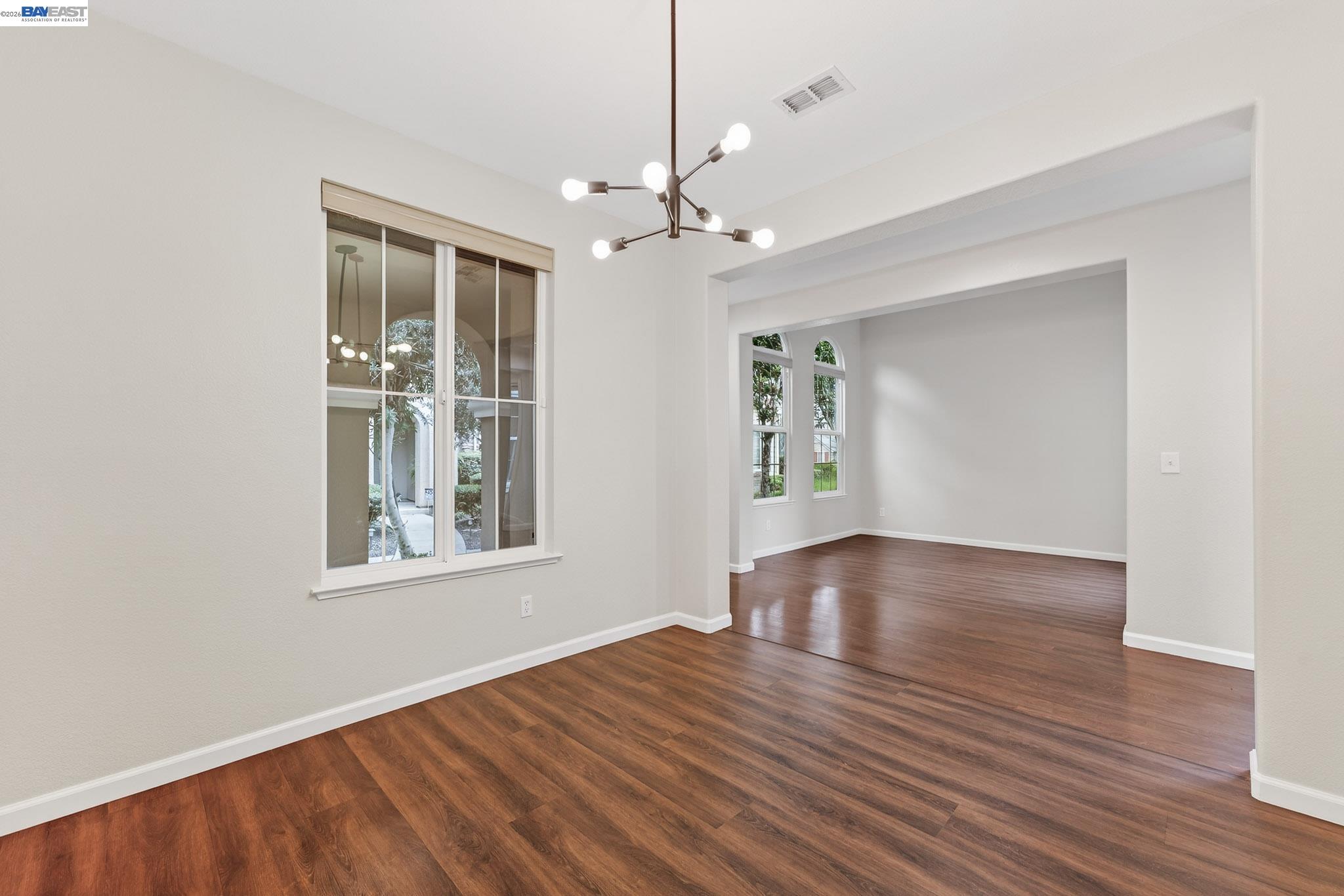 Detail Gallery Image 6 of 48 For 43 W Casita Ln, Mountain House,  CA 95391 - 3 Beds | 2/1 Baths