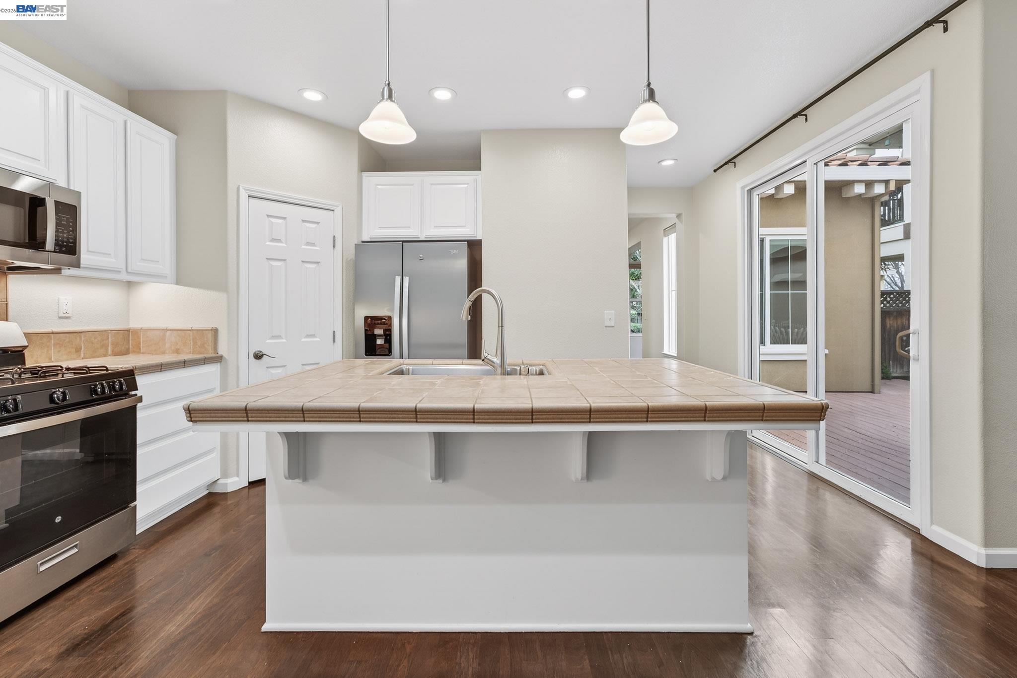 Detail Gallery Image 10 of 48 For 43 W Casita Ln, Mountain House,  CA 95391 - 3 Beds | 2/1 Baths