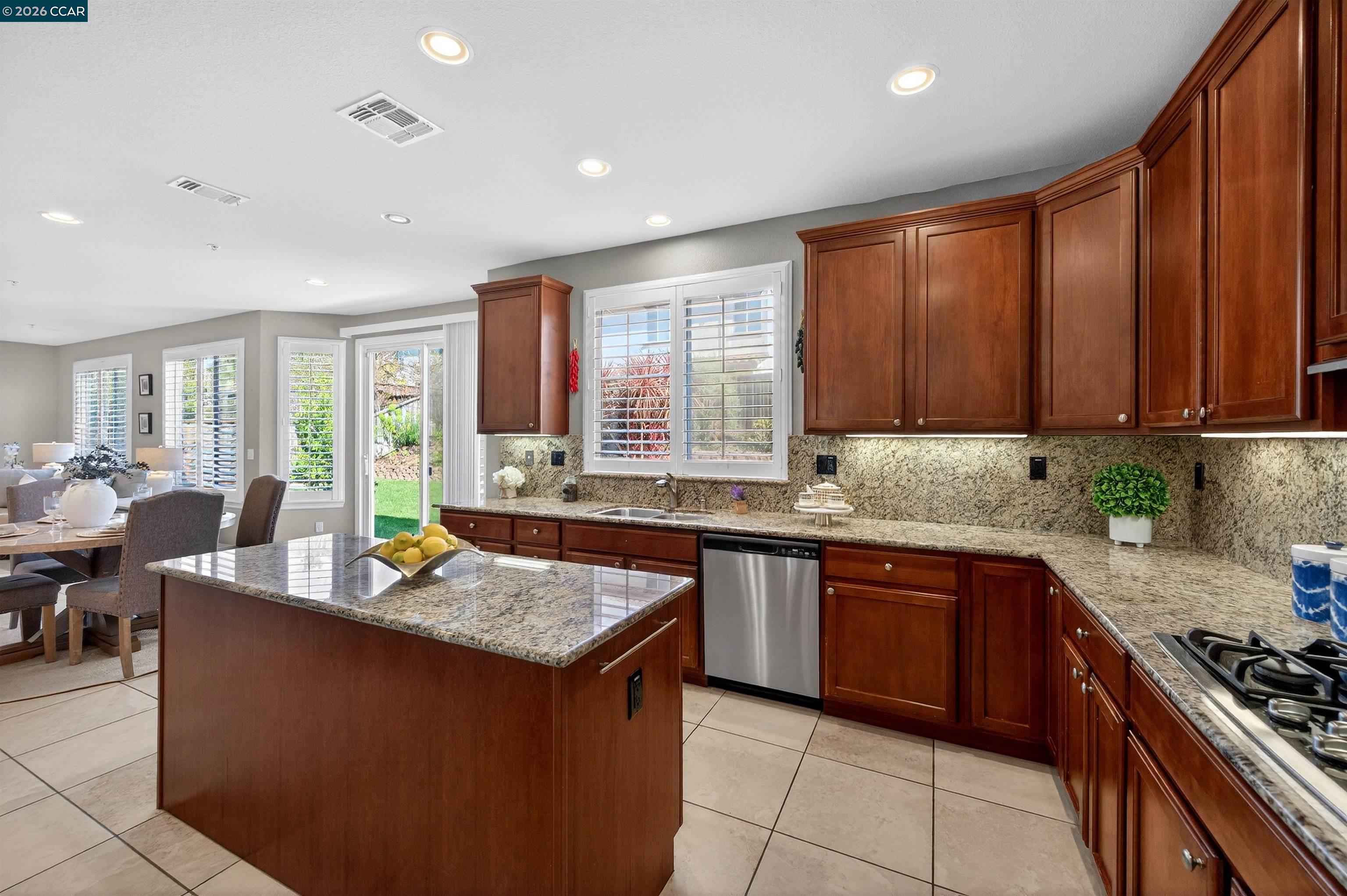 Detail Gallery Image 18 of 60 For 6 Tullach Pl, Hayward,  CA 94542 - 5 Beds | 3 Baths