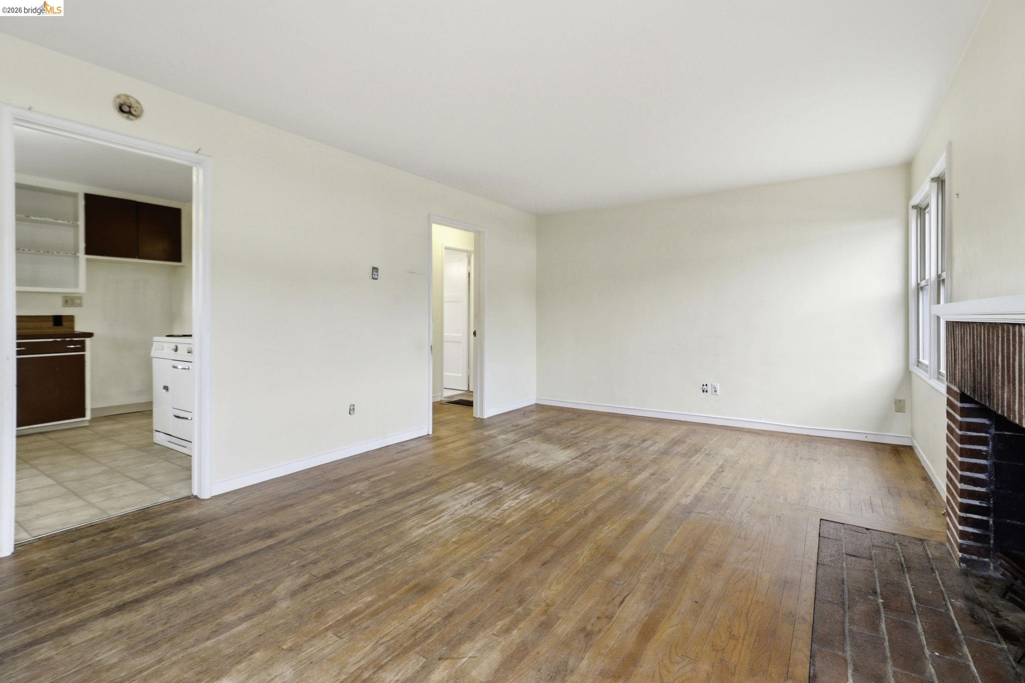 Detail Gallery Image 29 of 41 For 1529 Ada St, Berkeley,  CA 94703 - 5 Beds | 2 Baths