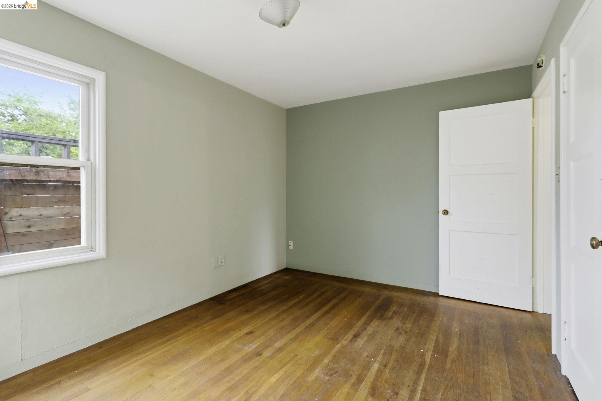 Detail Gallery Image 35 of 41 For 1529 Ada St, Berkeley,  CA 94703 - 5 Beds | 2 Baths