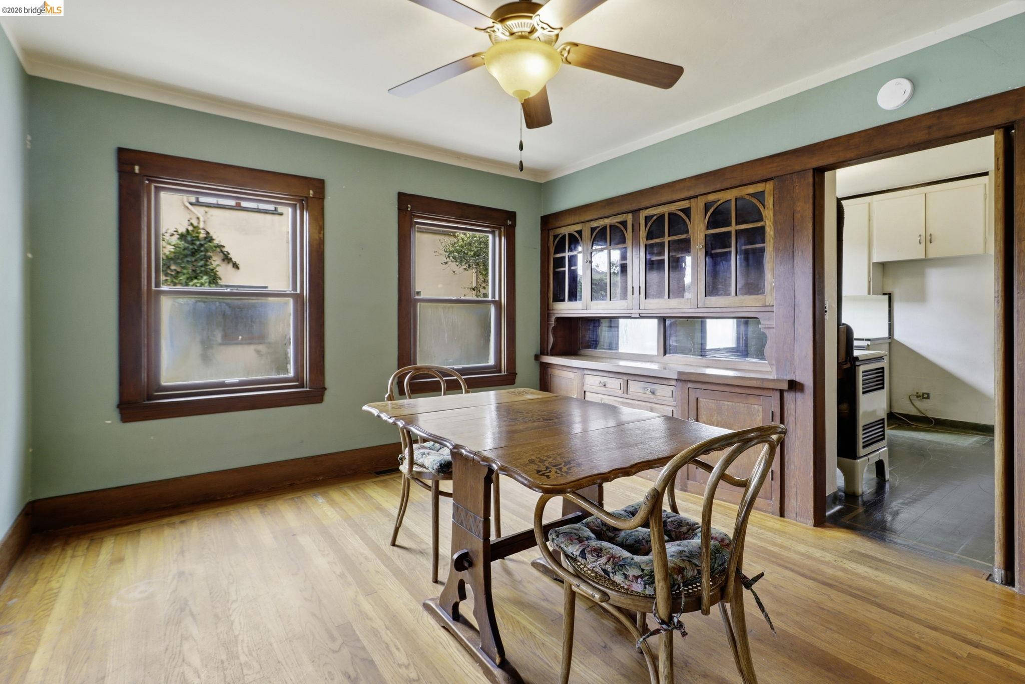 Detail Gallery Image 8 of 41 For 1529 Ada St, Berkeley,  CA 94703 - 5 Beds | 2 Baths