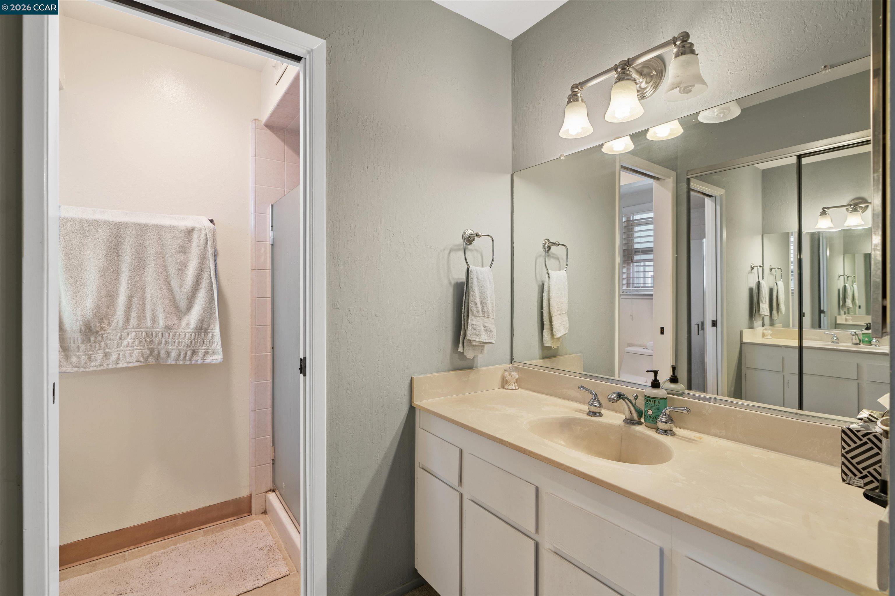 Photo #16: 41125810 Listing: Photo #16