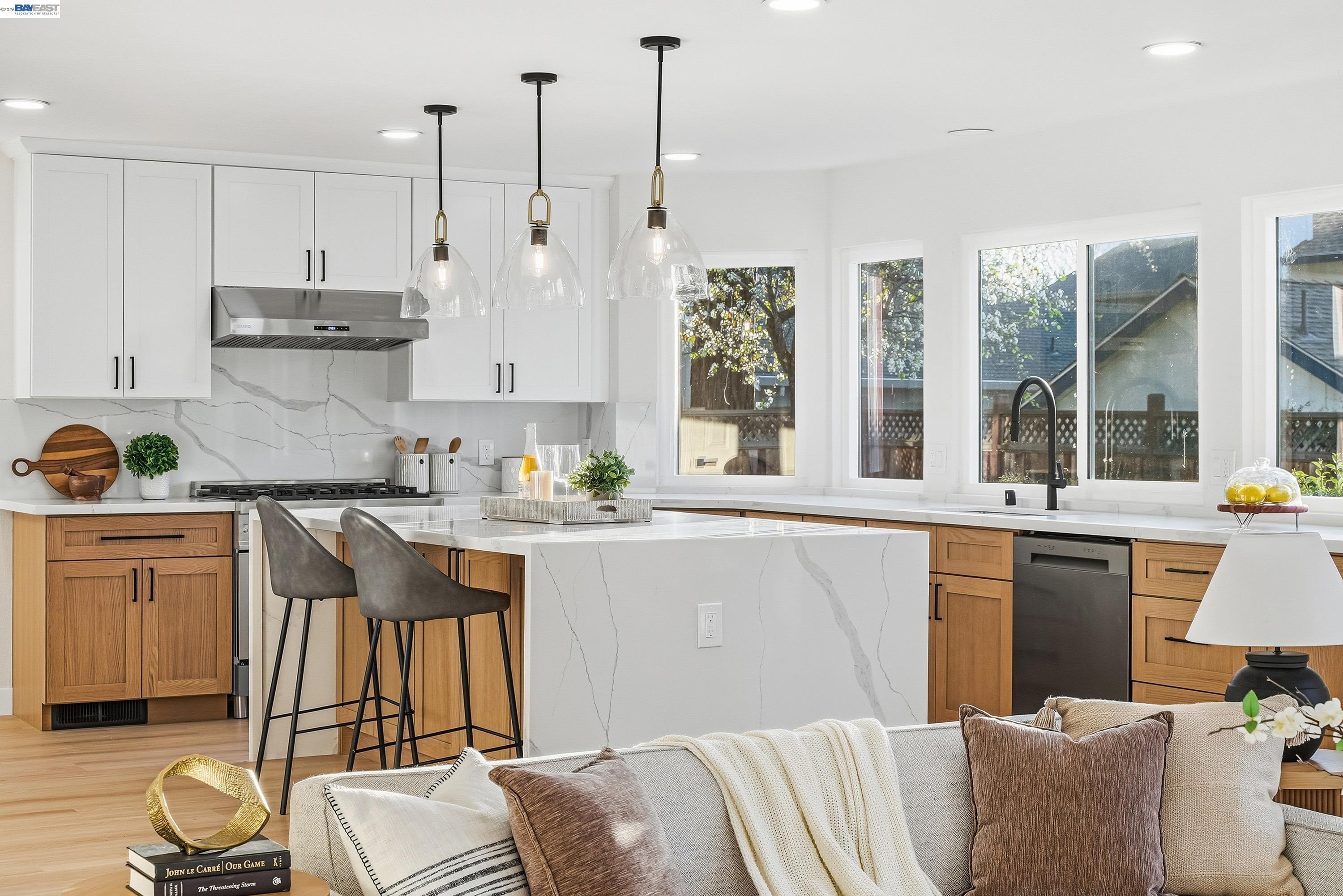 Detail Gallery Image 17 of 59 For 2058 Palmer Dr, Pleasanton,  CA 94588 - 5 Beds | 3 Baths