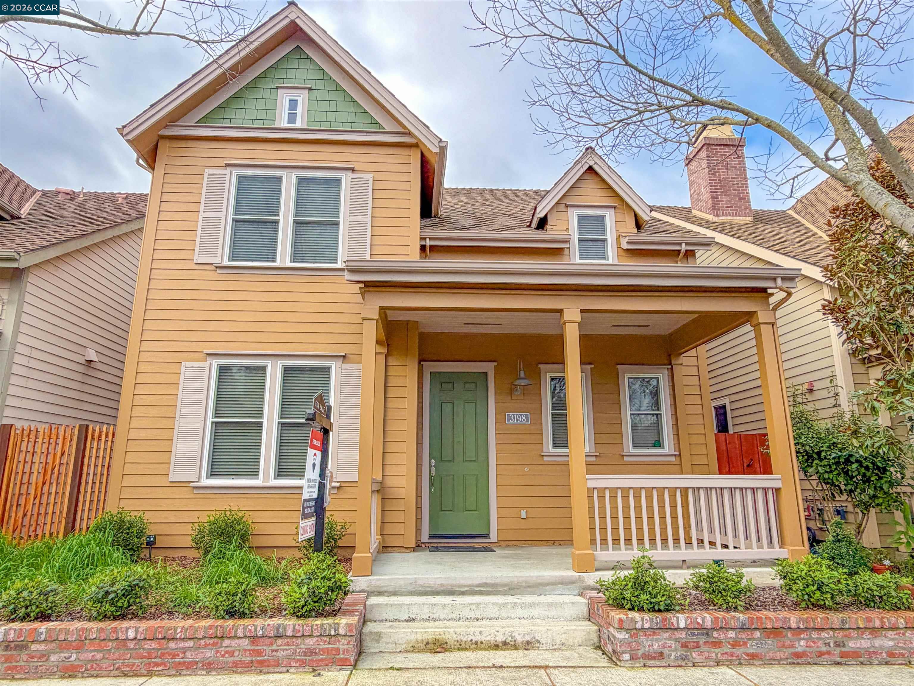 Detail Gallery Image 2 of 35 For 3198 S Front St, Hercules,  CA 94547 - 3 Beds | 2/1 Baths