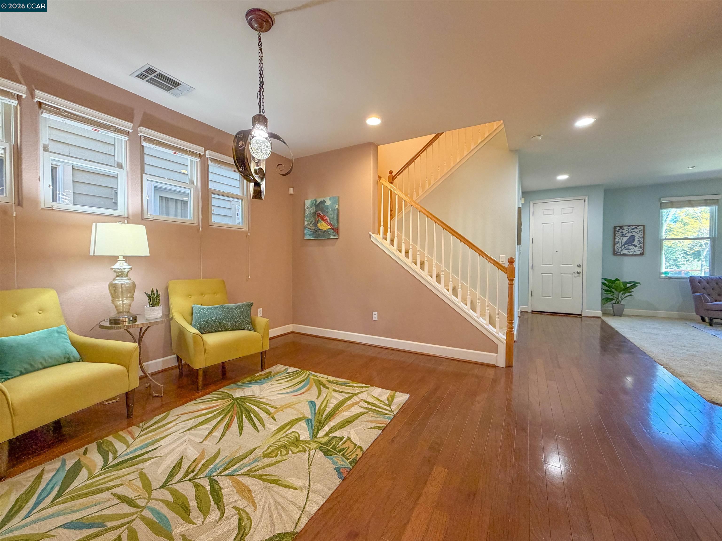 Detail Gallery Image 15 of 35 For 3198 S Front St, Hercules,  CA 94547 - 3 Beds | 2/1 Baths