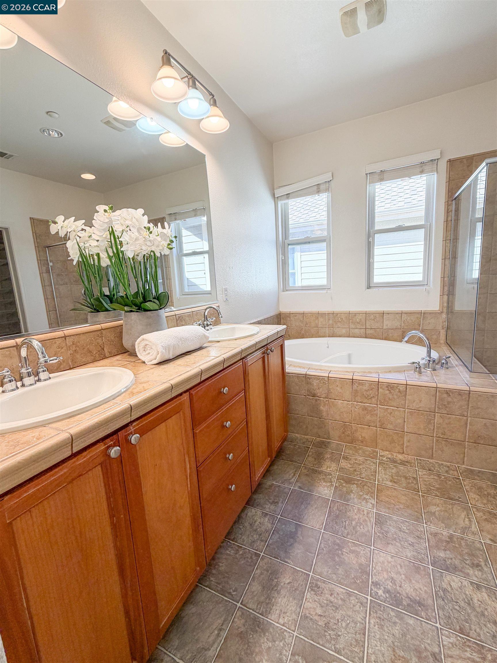 Detail Gallery Image 27 of 35 For 3198 S Front St, Hercules,  CA 94547 - 3 Beds | 2/1 Baths