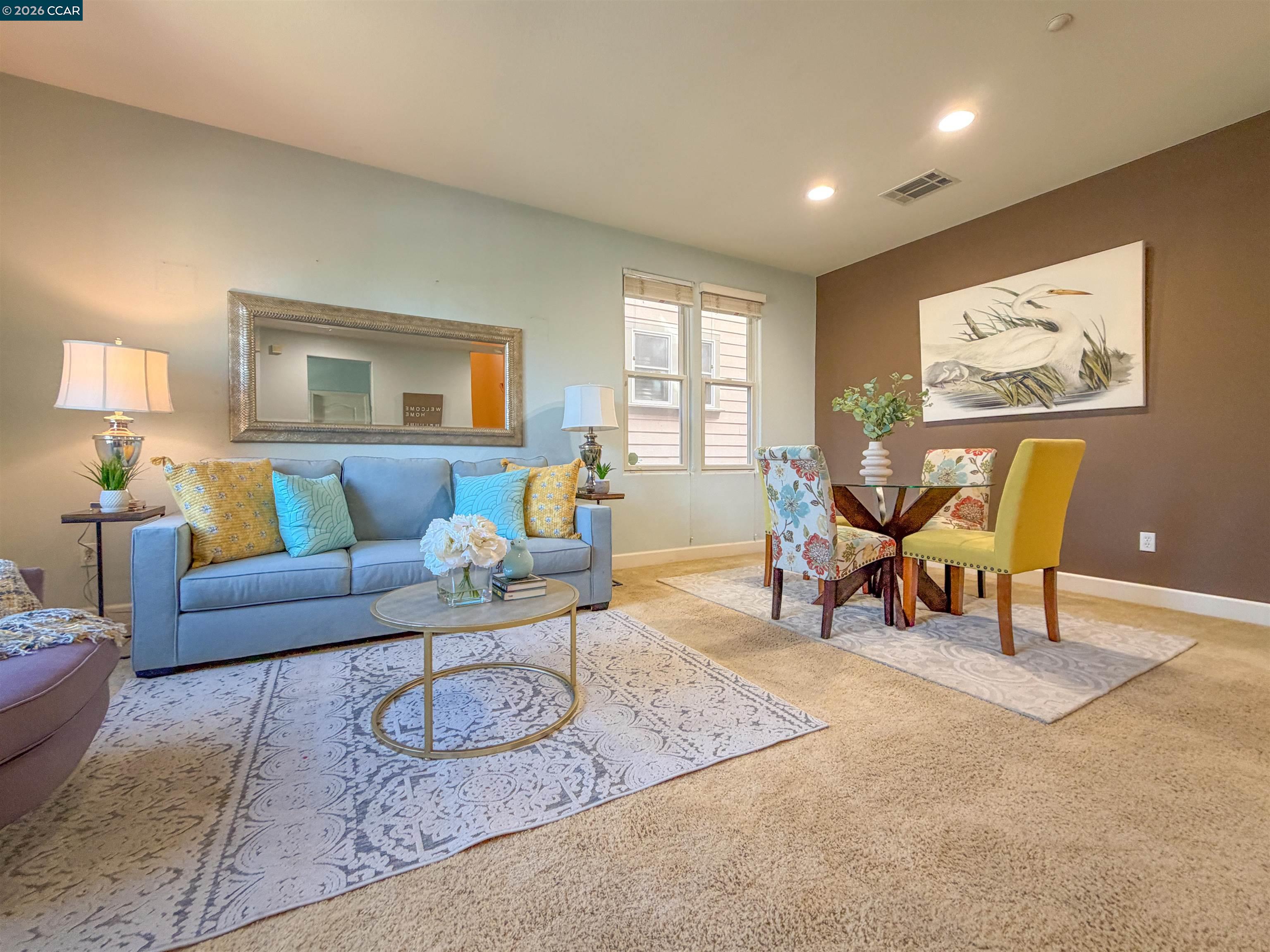 Detail Gallery Image 5 of 35 For 3198 S Front St, Hercules,  CA 94547 - 3 Beds | 2/1 Baths