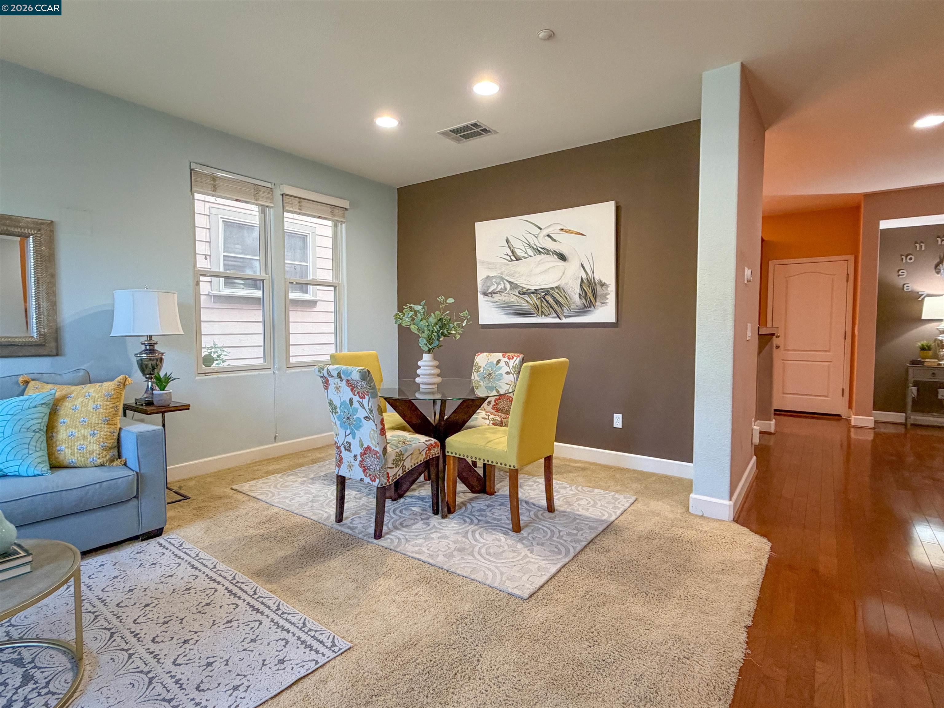 Detail Gallery Image 6 of 35 For 3198 S Front St, Hercules,  CA 94547 - 3 Beds | 2/1 Baths