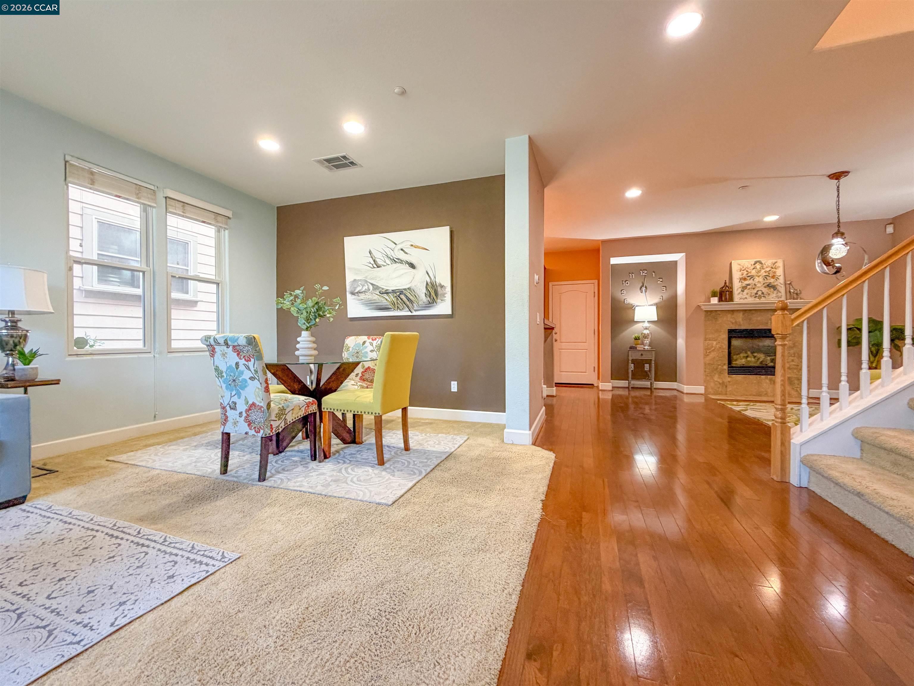 Detail Gallery Image 8 of 35 For 3198 S Front St, Hercules,  CA 94547 - 3 Beds | 2/1 Baths