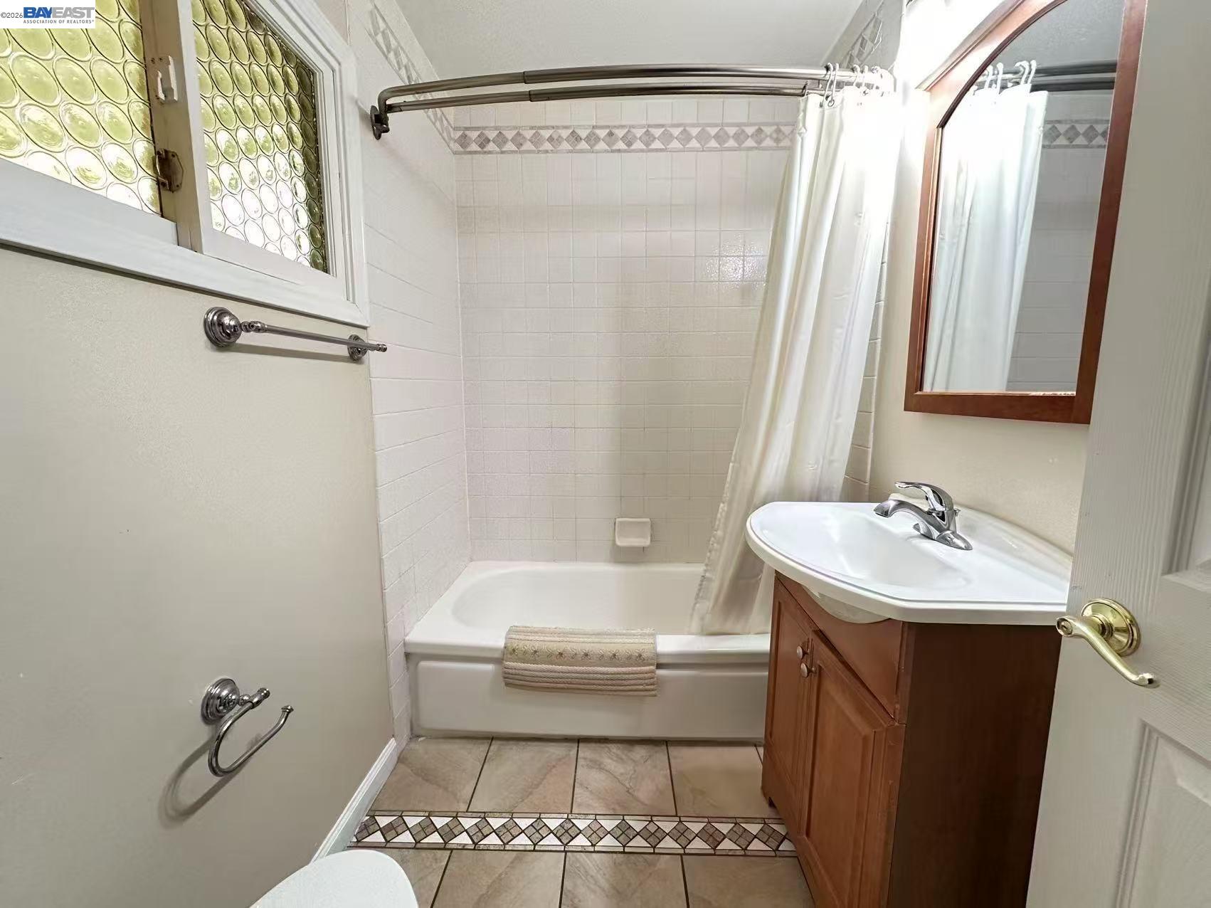 Detail Gallery Image 13 of 20 For 129 Belle Meade Pl, San Ramon,  CA 94583 - 4 Beds | 3 Baths