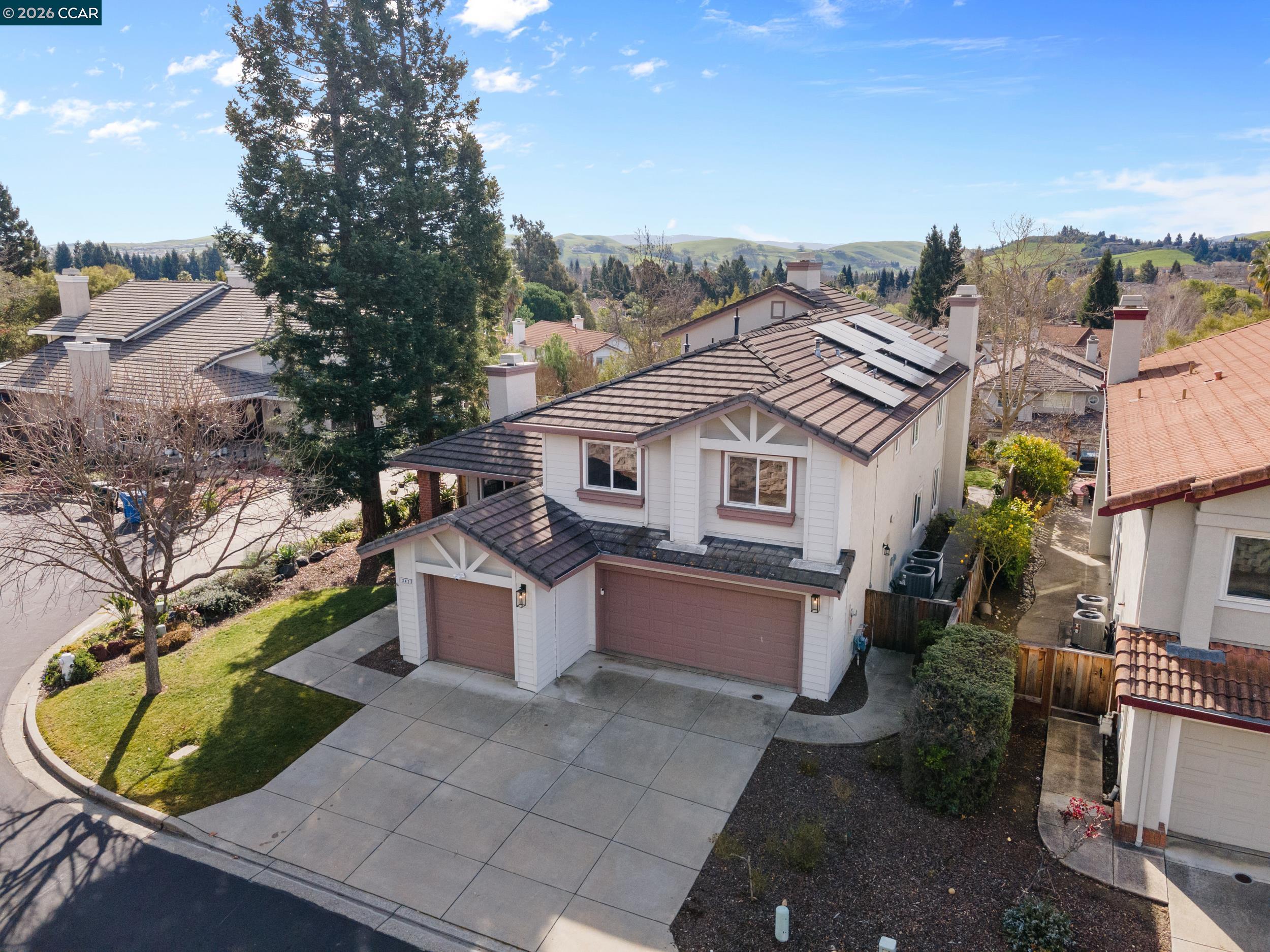 Detail Gallery Image 2 of 43 For 342 Newcastle Ln, Danville,  CA 94506 - 4 Beds | 3 Baths