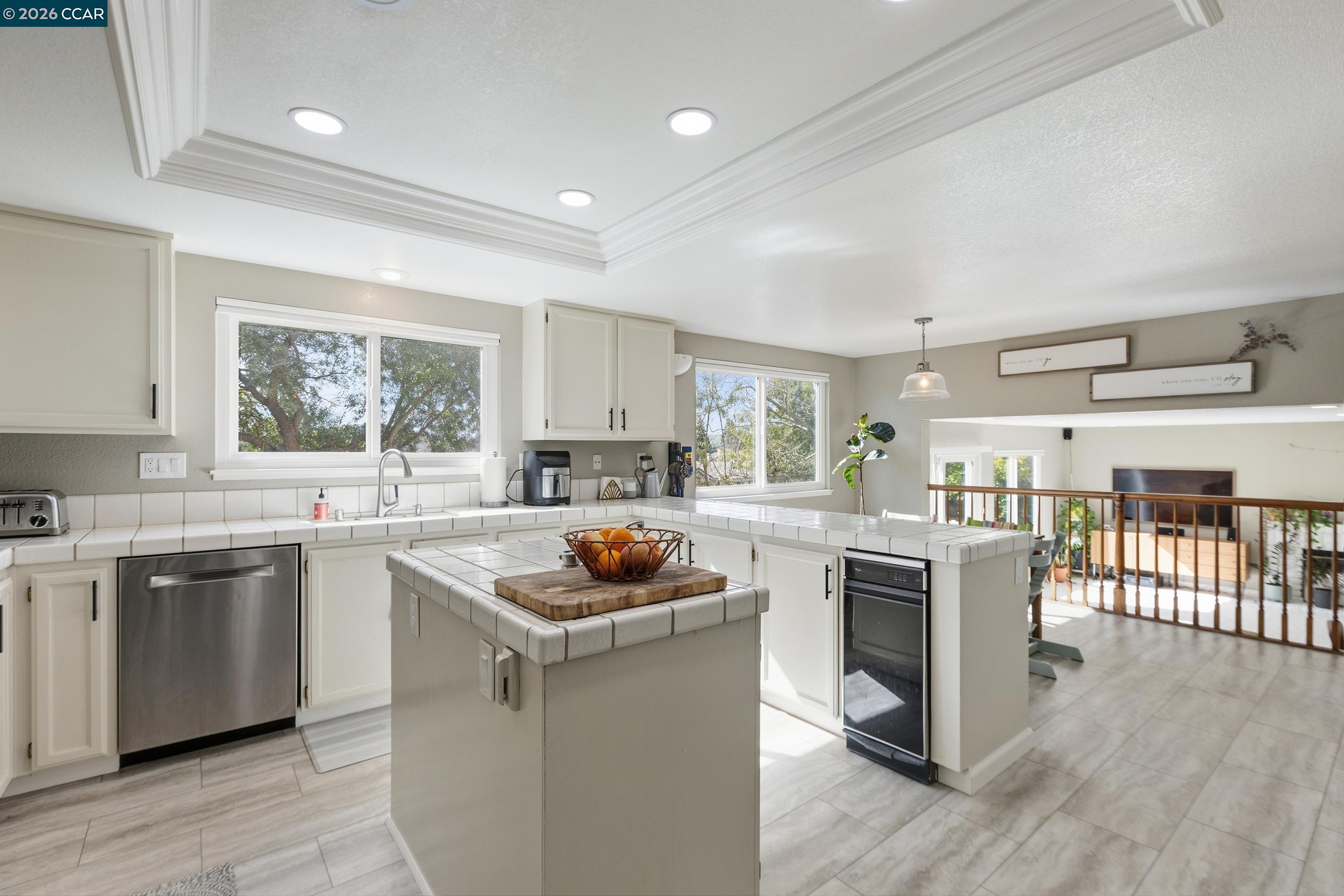 Detail Gallery Image 14 of 43 For 342 Newcastle Ln, Danville,  CA 94506 - 4 Beds | 3 Baths