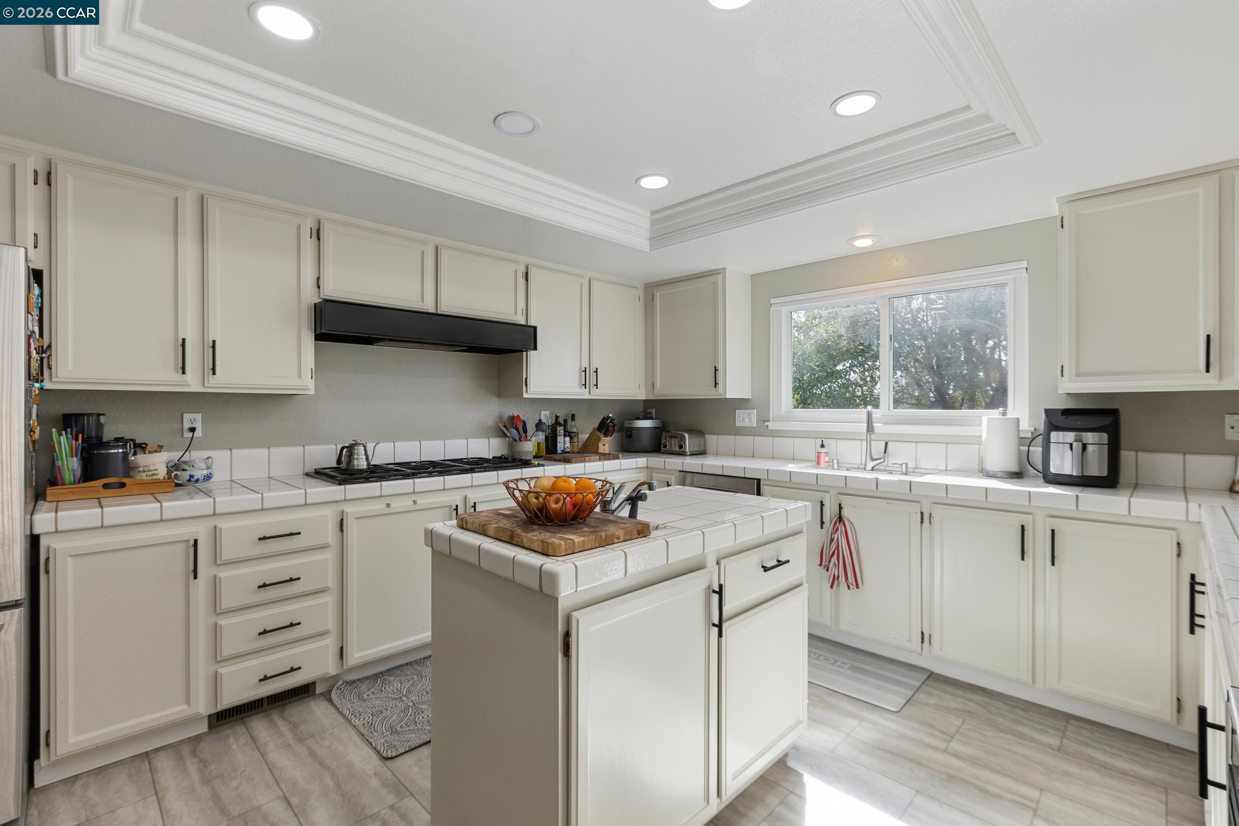 Detail Gallery Image 15 of 43 For 342 Newcastle Ln, Danville,  CA 94506 - 4 Beds | 3 Baths