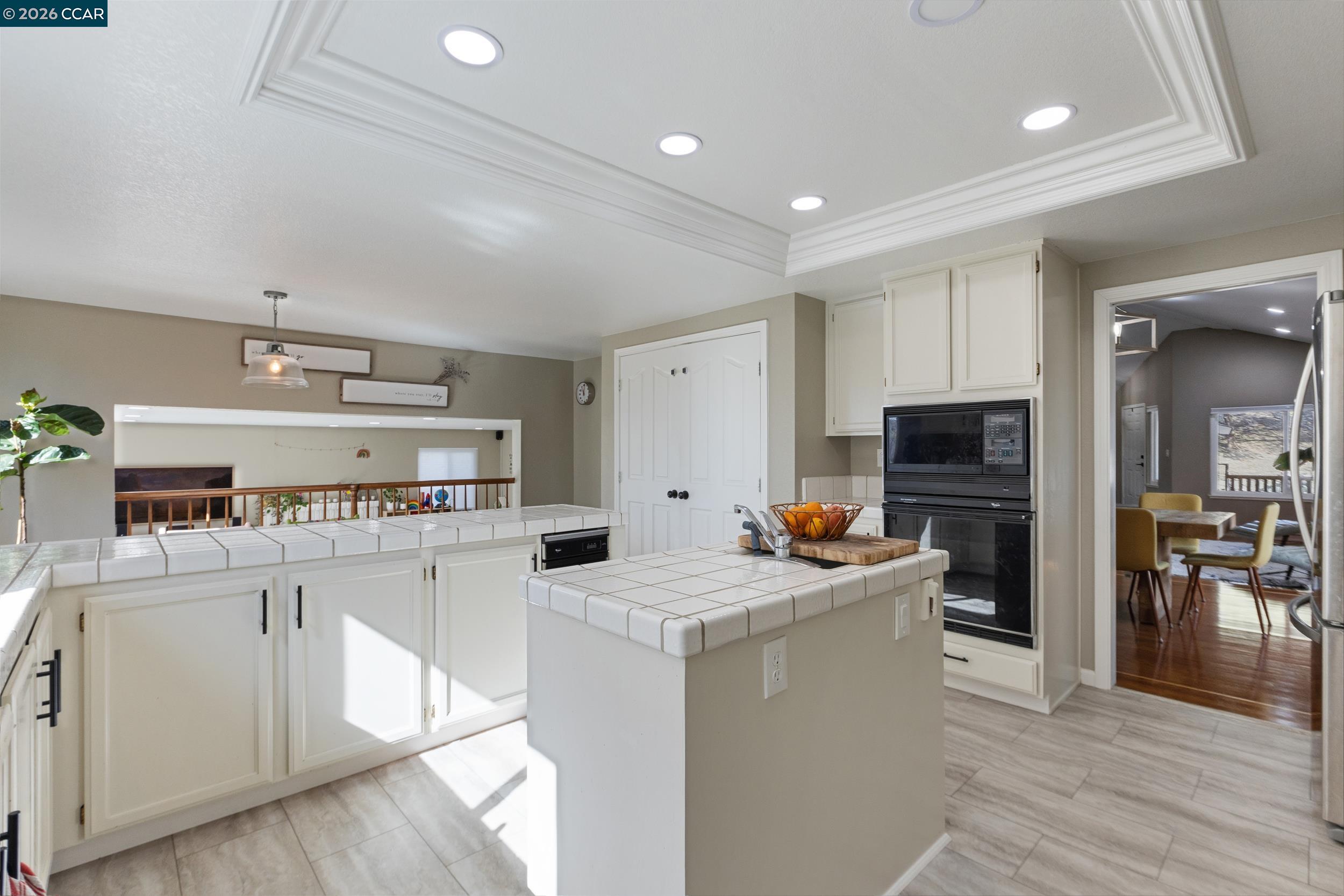 Detail Gallery Image 17 of 43 For 342 Newcastle Ln, Danville,  CA 94506 - 4 Beds | 3 Baths